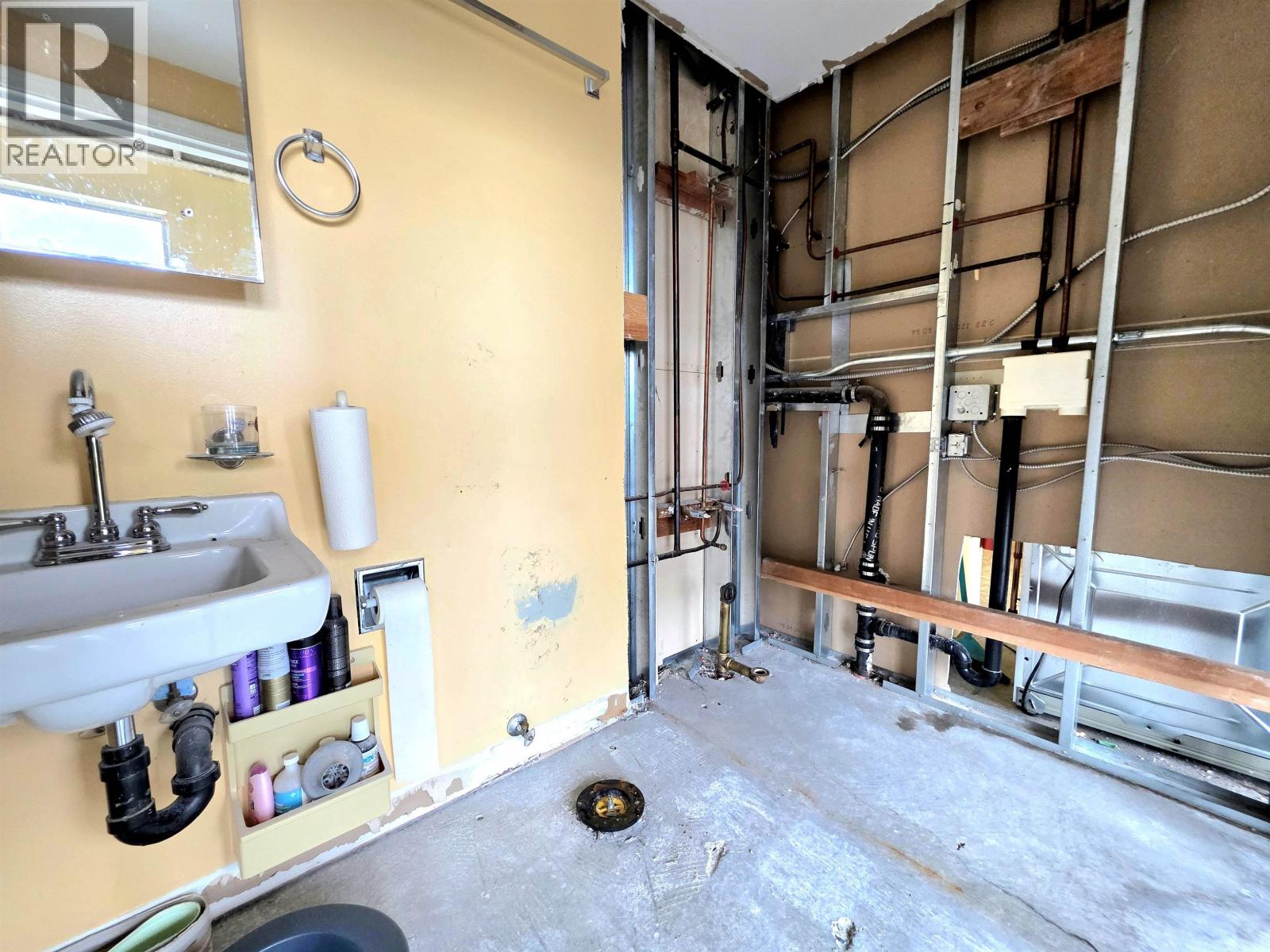 Photo 1 of 201 272 E 4th Avenue, Vancouver BC