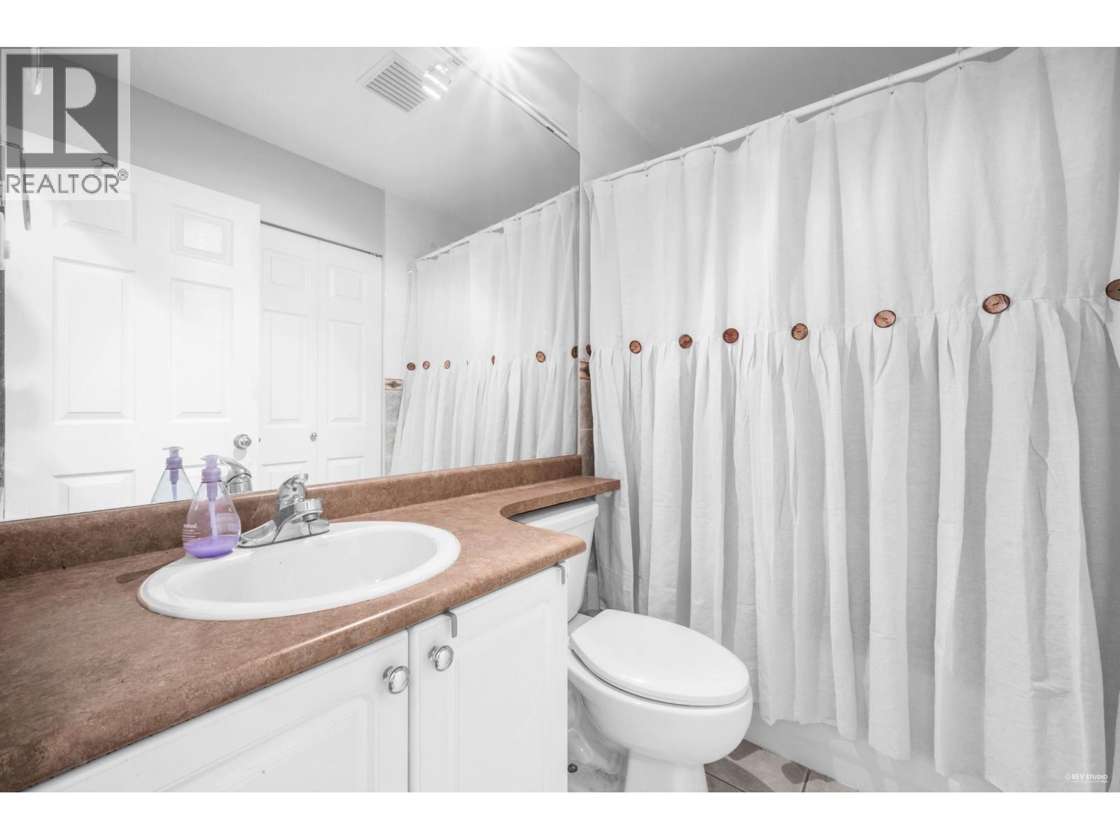 Photo 14 of 213 83 Star Crescent, New Westminster BC