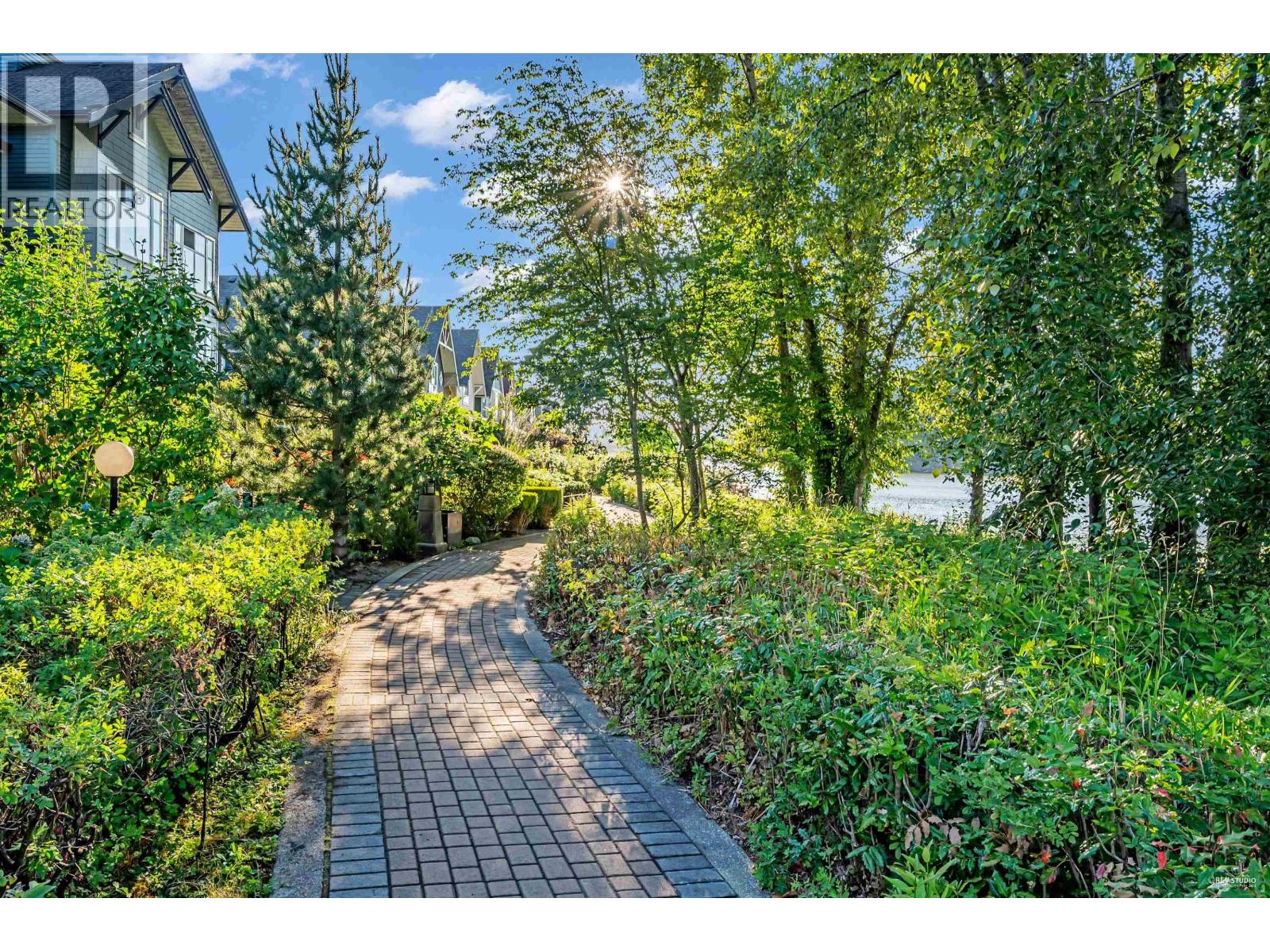 Photo 24 of 213 83 Star Crescent, New Westminster BC