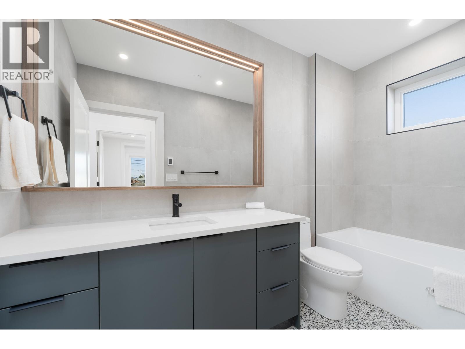 Photo 16 of 4014 Rupert Street, Vancouver BC