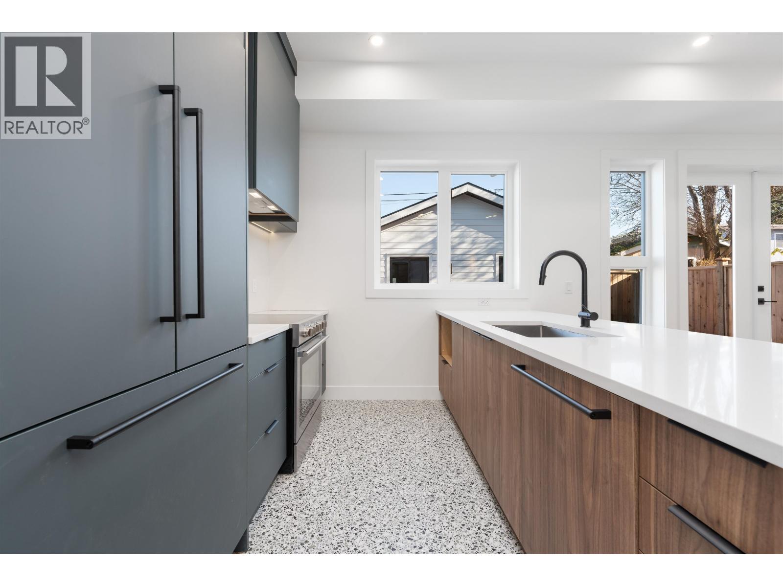 Photo 15 of 4014 Rupert Street, Vancouver BC