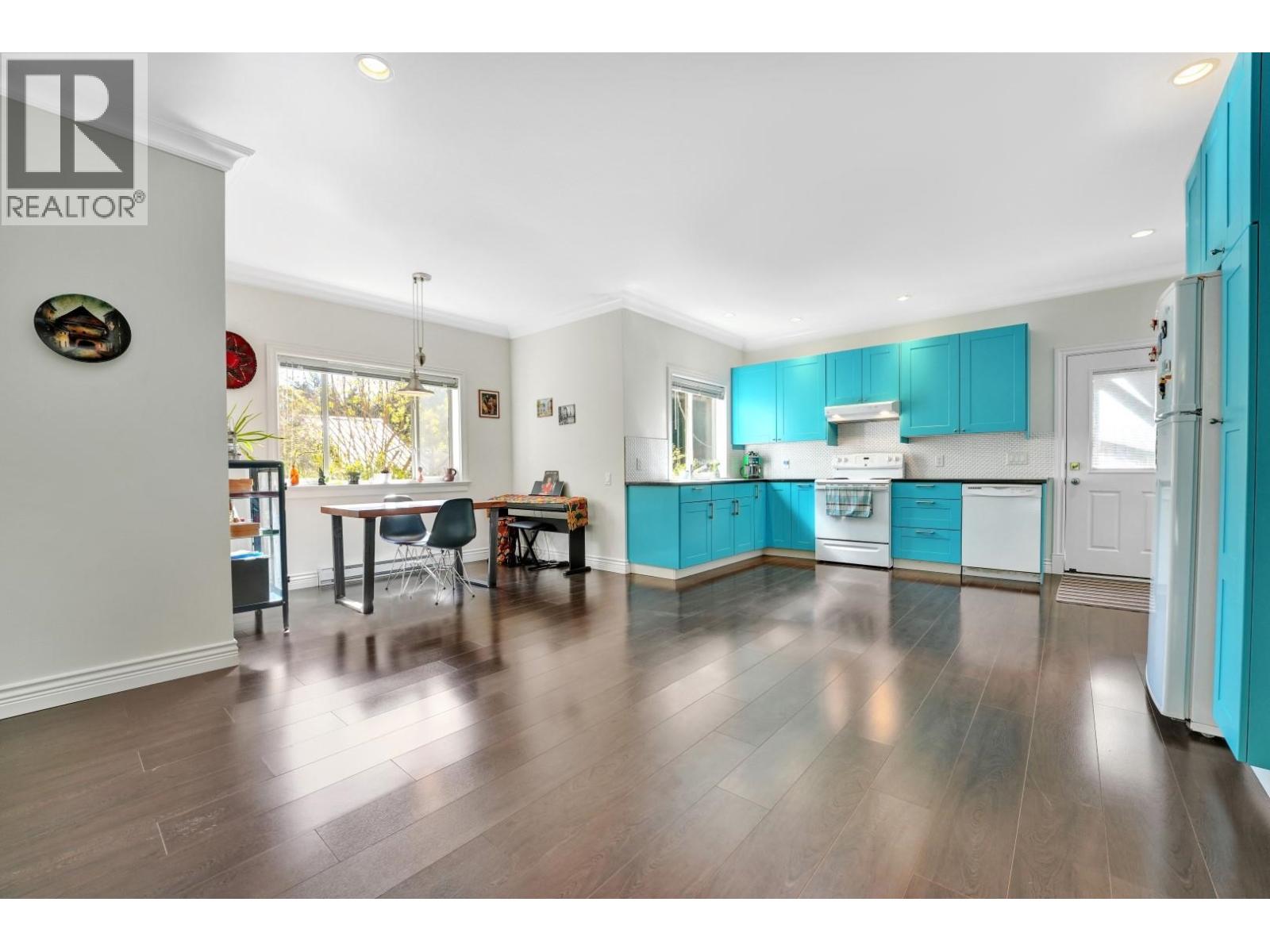 Photo 17 of 1321 Hillcrest Road, Bowen Island BC