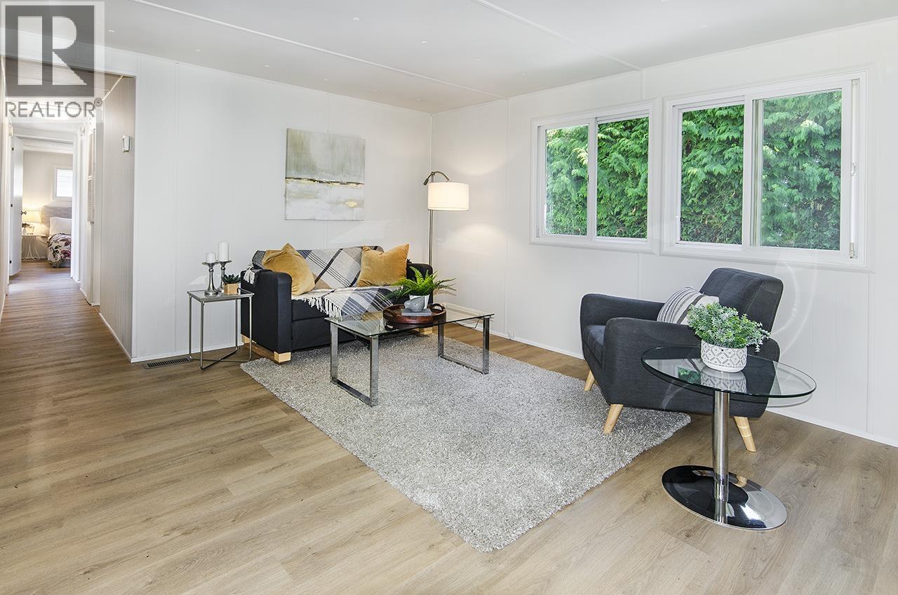 Photo 4 of 422 Raindance Crescent, West Vancouver BC