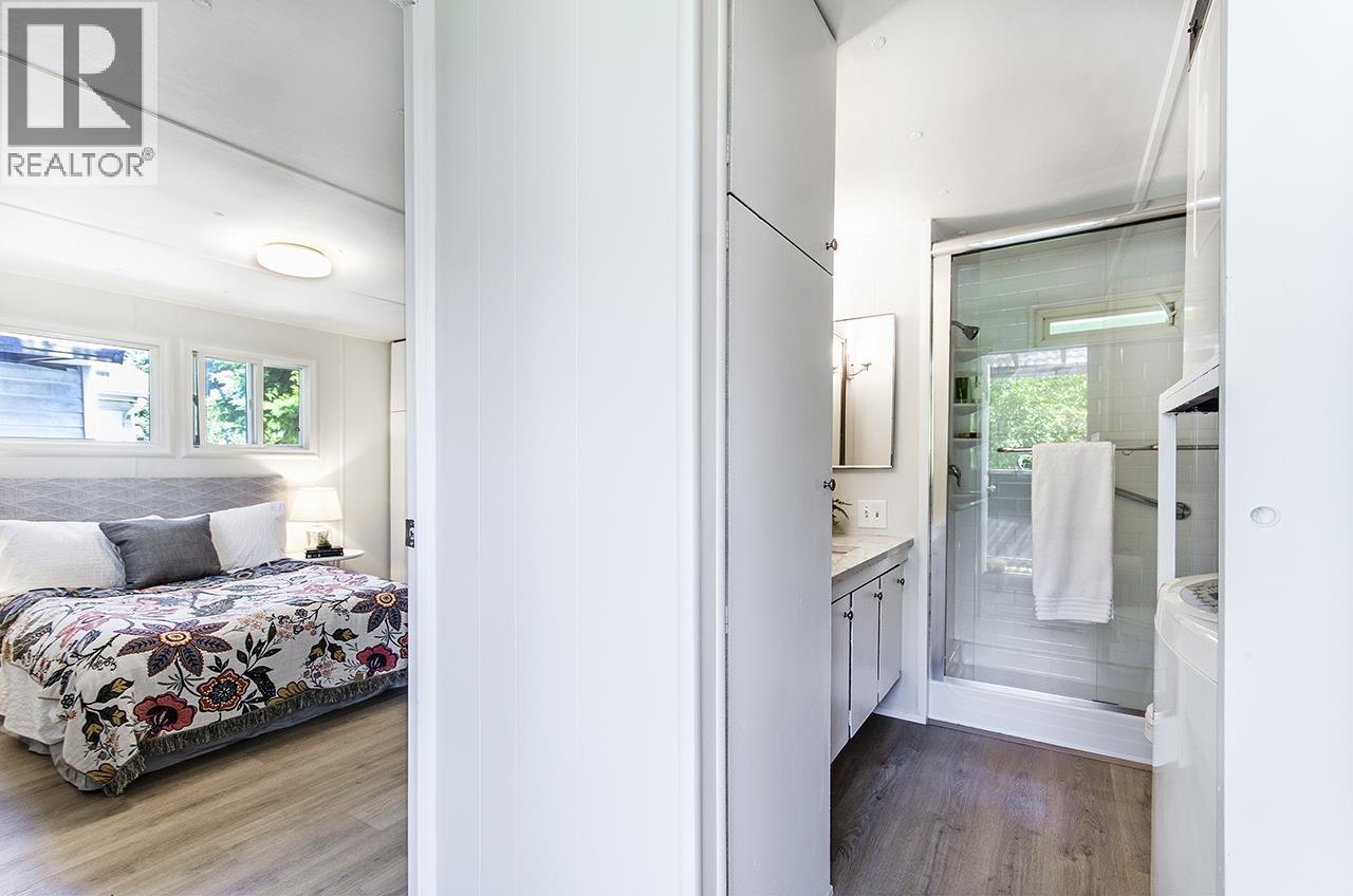 Photo 2 of 422 Raindance Crescent, West Vancouver BC