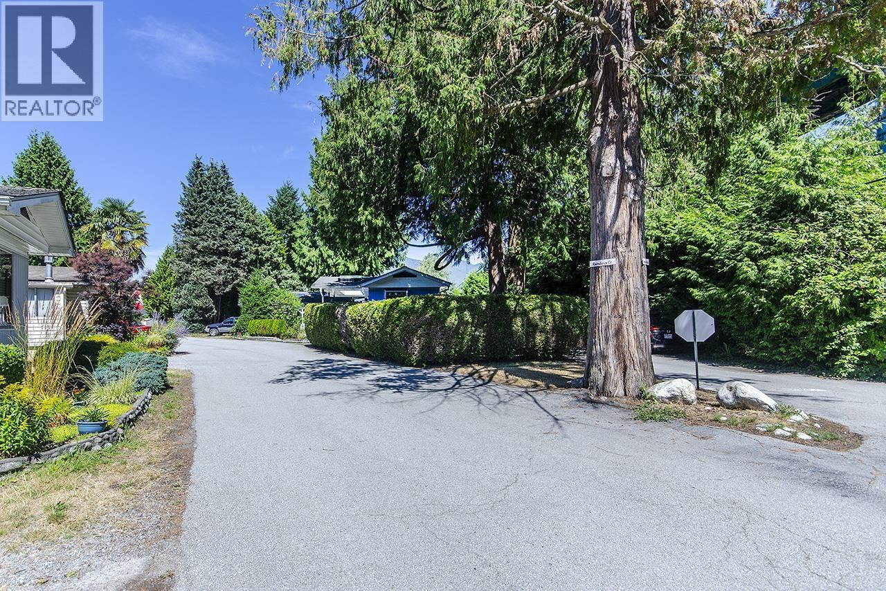 Photo 21 of 422 Raindance Crescent, West Vancouver BC