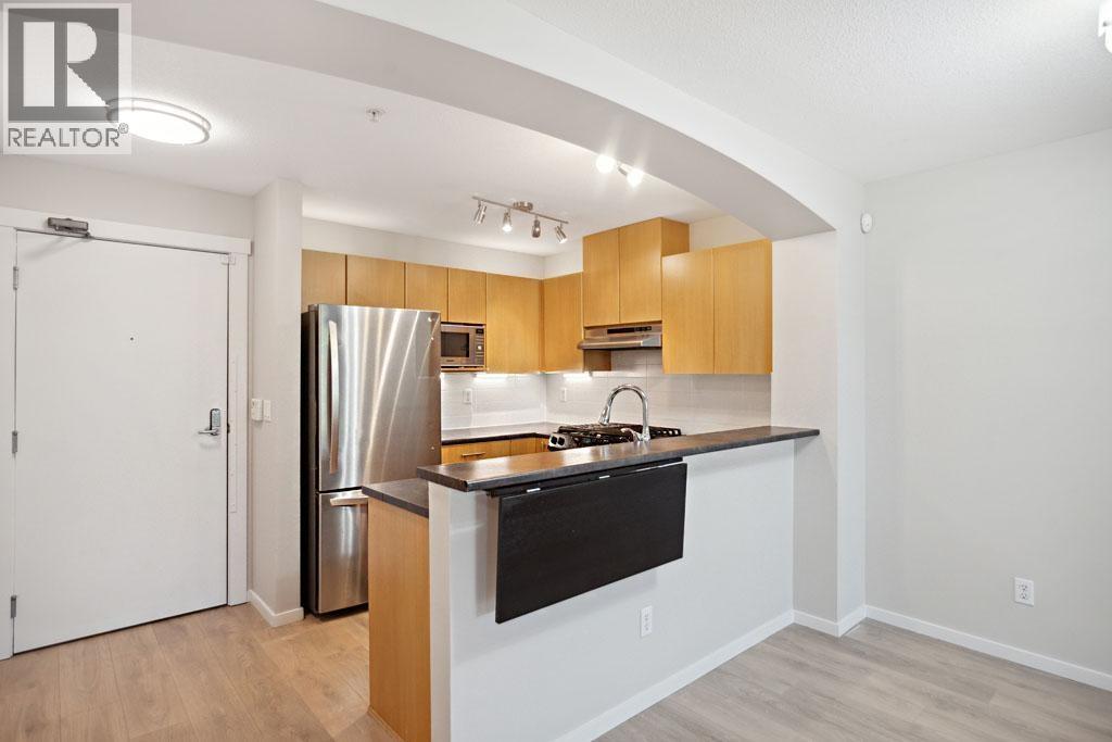 Photo 16 of 101 9329 University Crescent, Burnaby BC