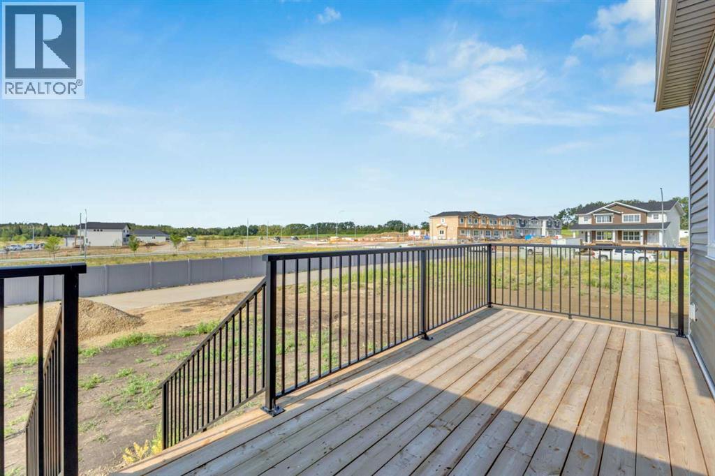 Photo 2 of 13 Gray Close, Sylvan Lake AB