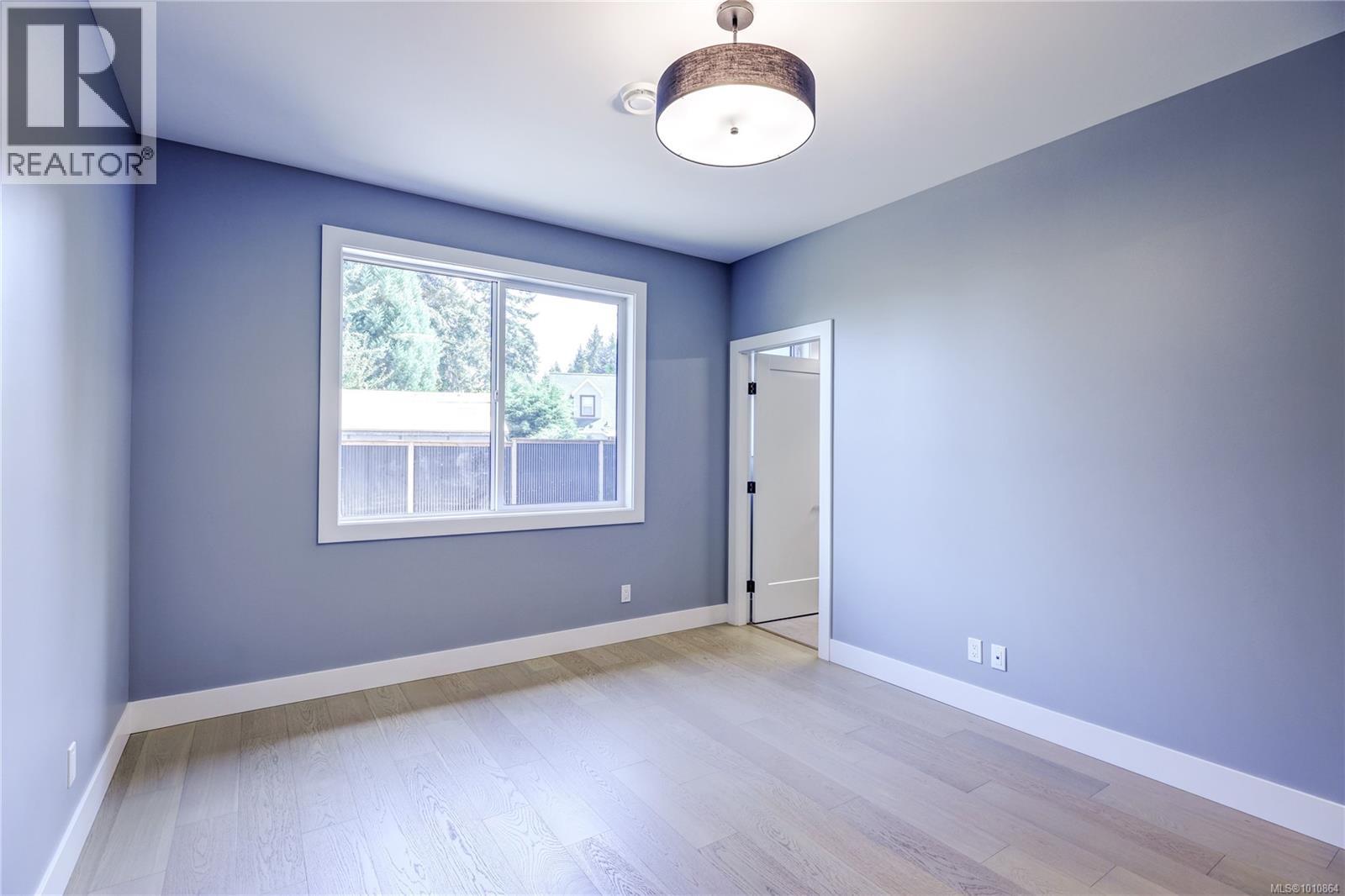 Photo 9 of 430 Craig St, Parksville BC