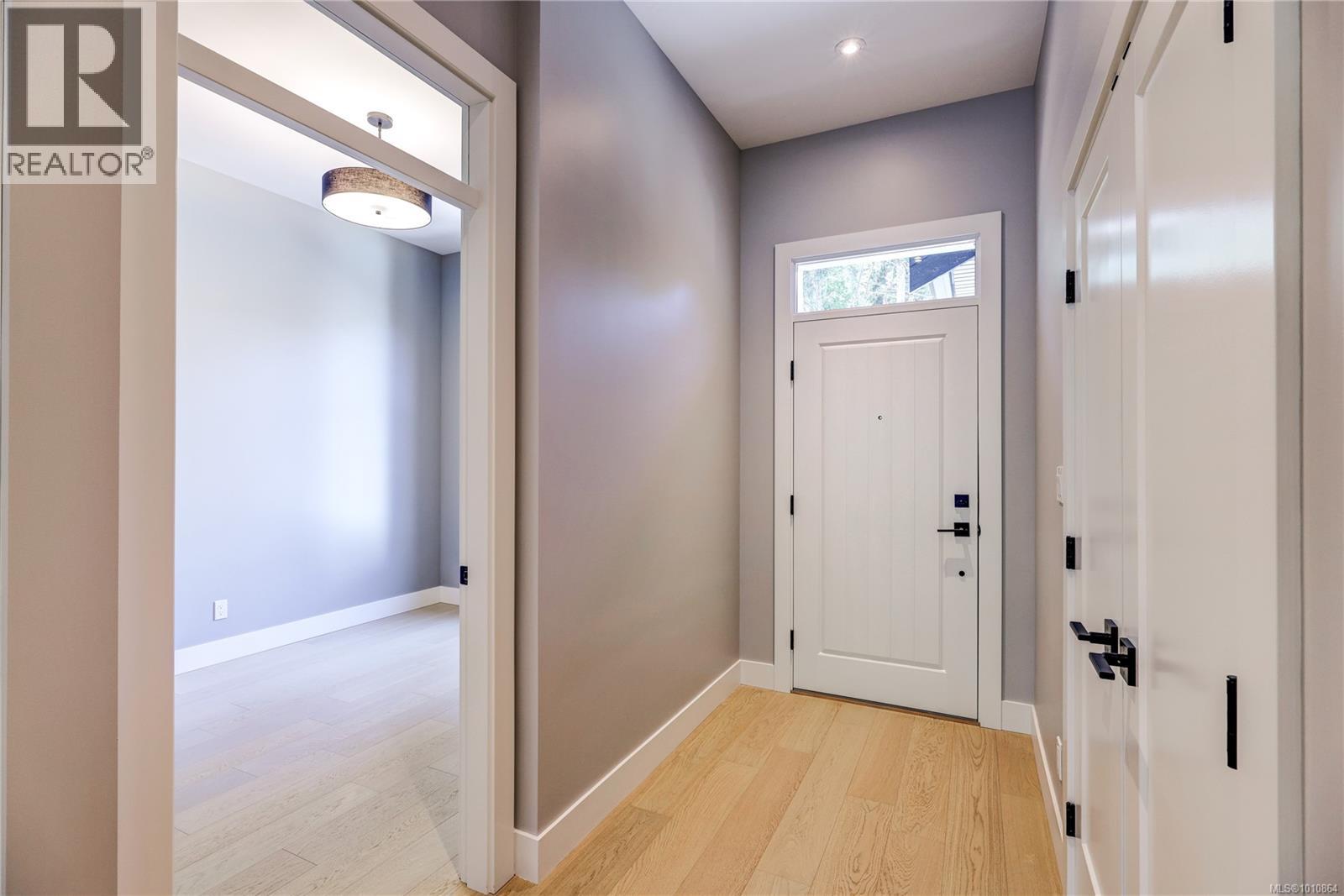 Photo 14 of 430 Craig St, Parksville BC