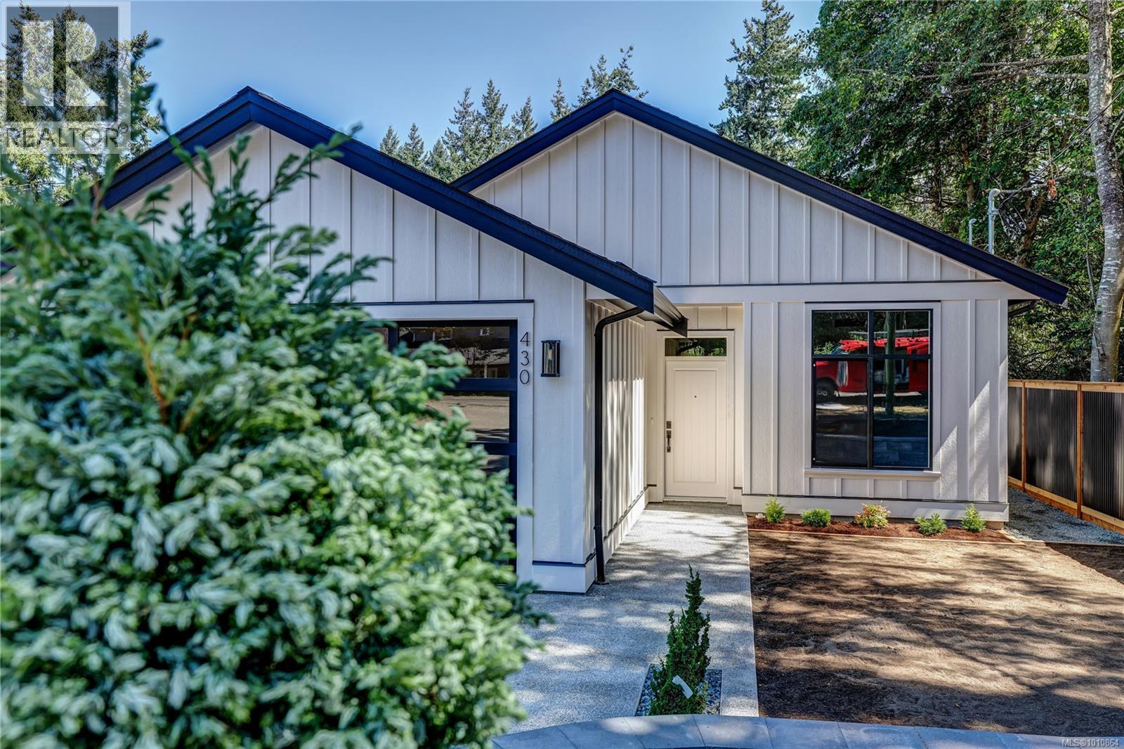 Photo 12 of 430 Craig St, Parksville BC