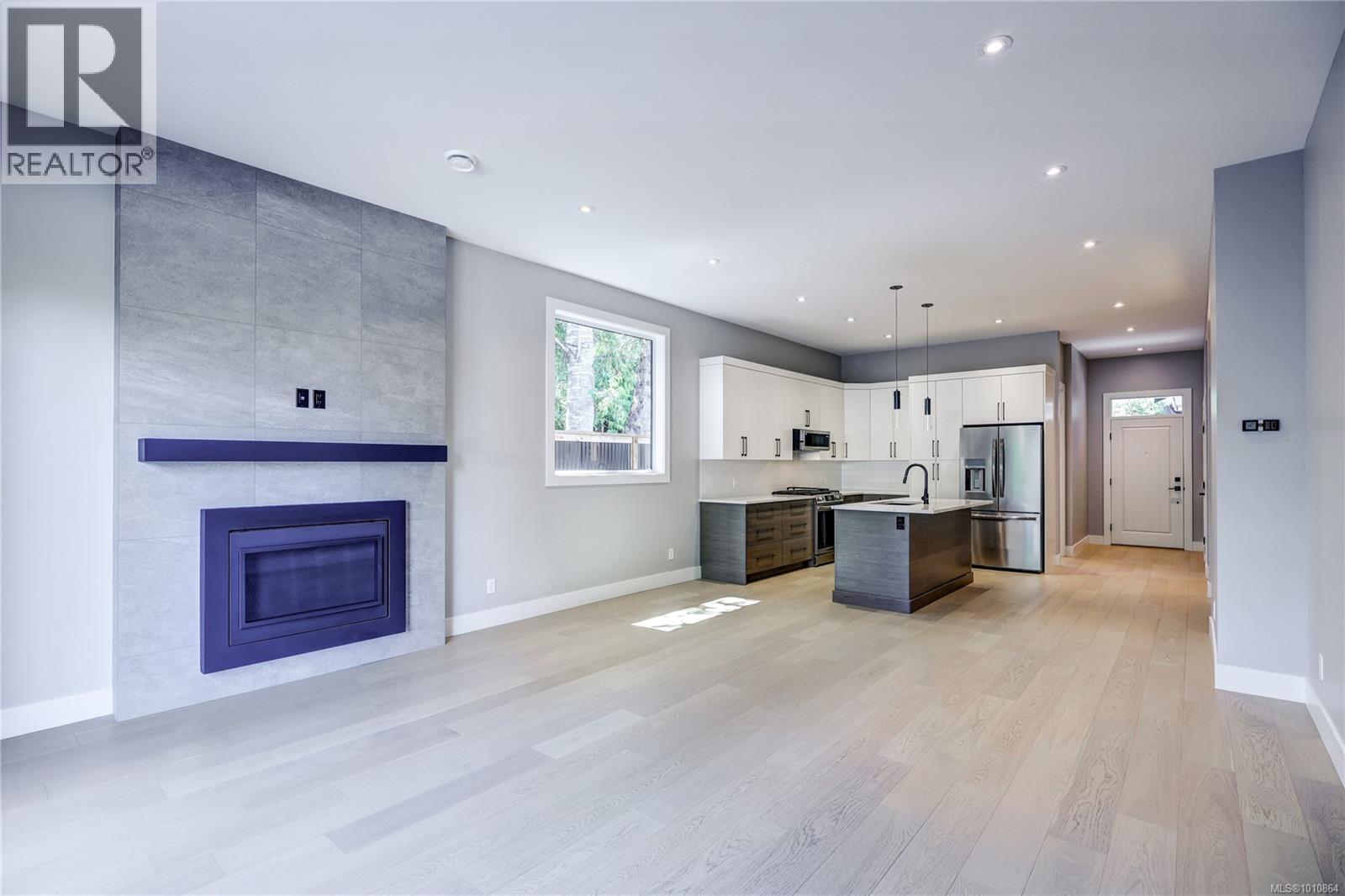Photo 5 of 430 Craig St, Parksville BC