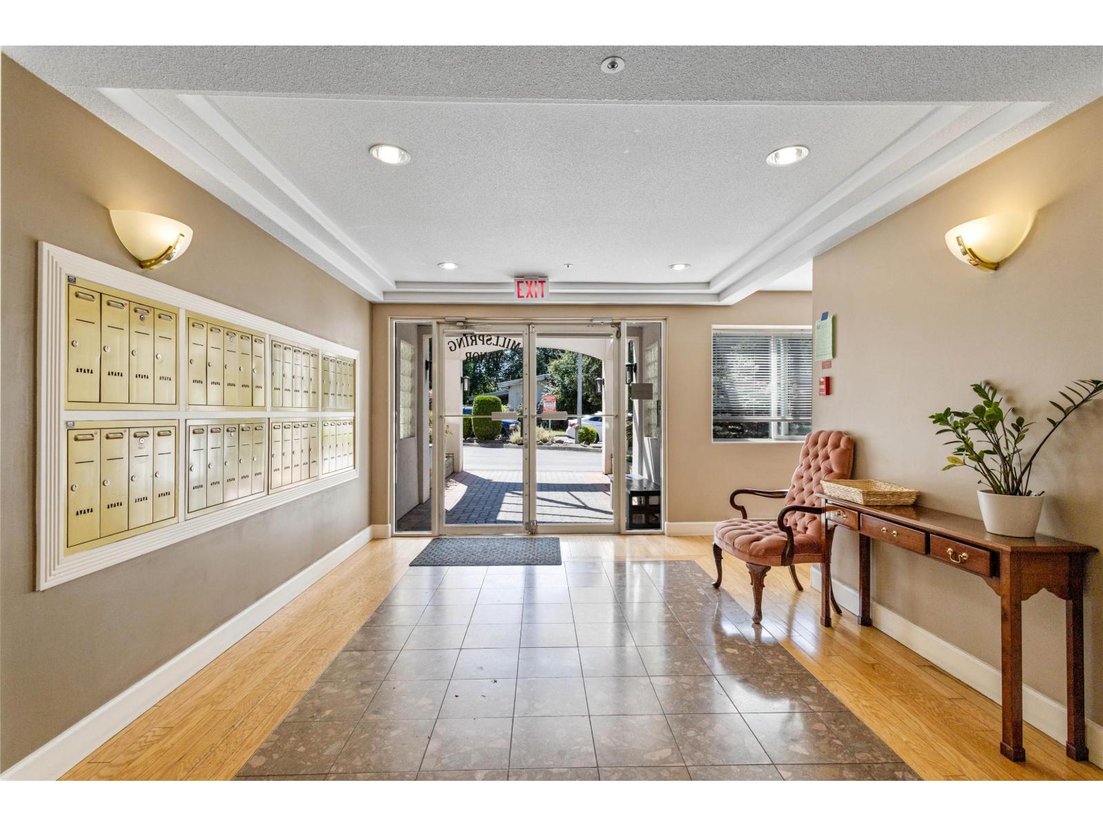 Photo 28 of 206 2526 Lakeview Crescent, Abbotsford BC
