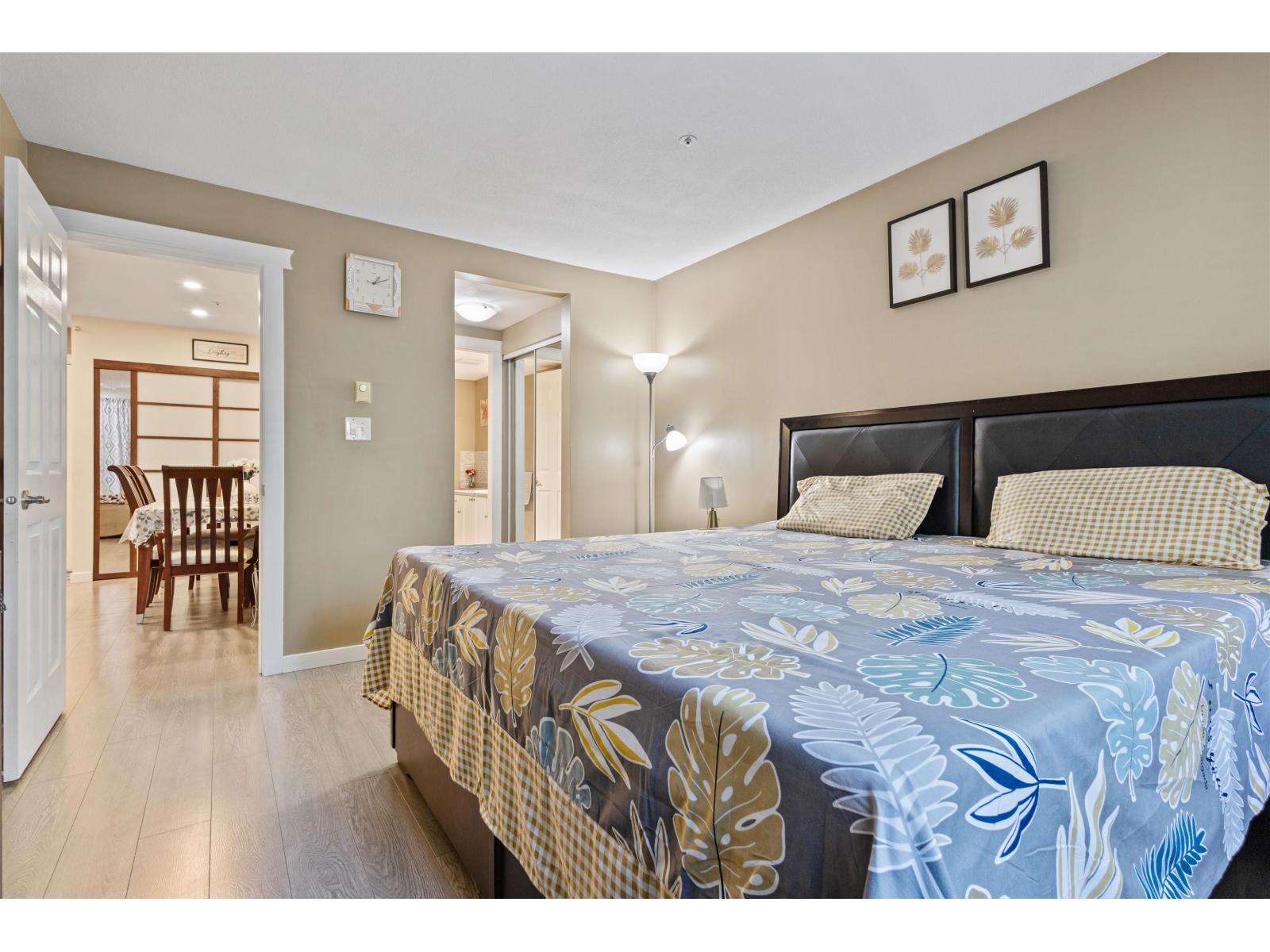 Photo 5 of 206 2526 Lakeview Crescent, Abbotsford BC