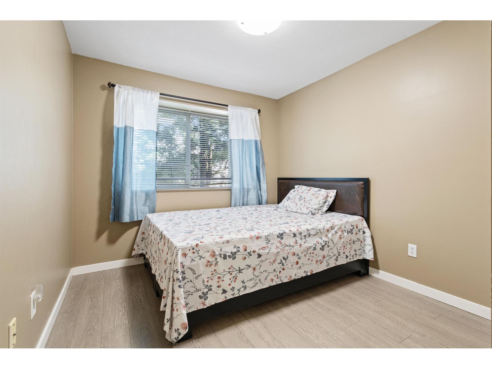 Photo 8 of 206 2526 Lakeview Crescent, Abbotsford BC