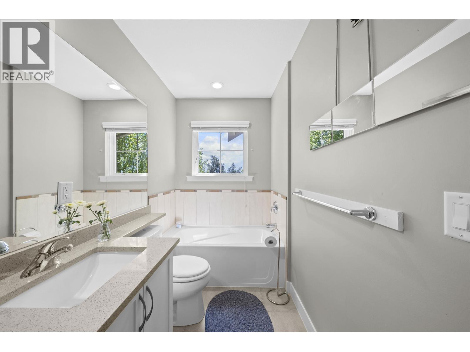 Photo 16 of 2 11282 Cottonwood Drive, Maple Ridge BC