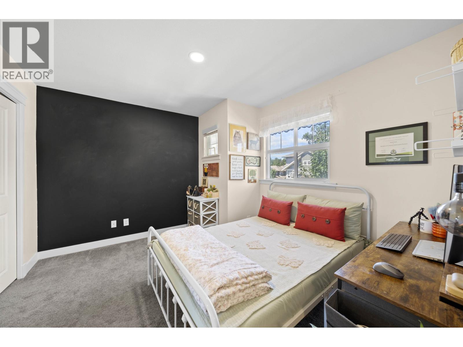 Photo 18 of 2 11282 Cottonwood Drive, Maple Ridge BC