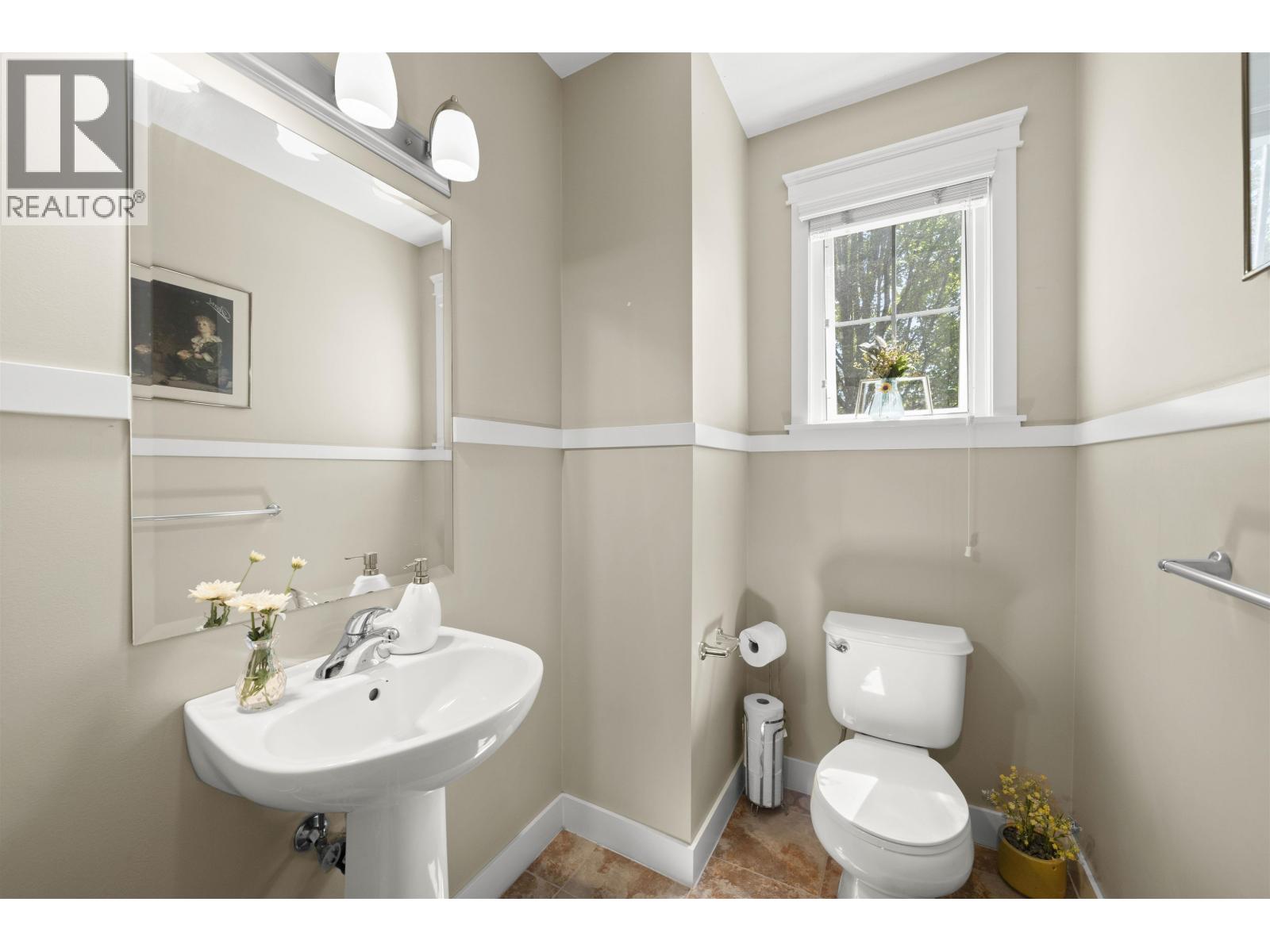 Photo 21 of 2 11282 Cottonwood Drive, Maple Ridge BC