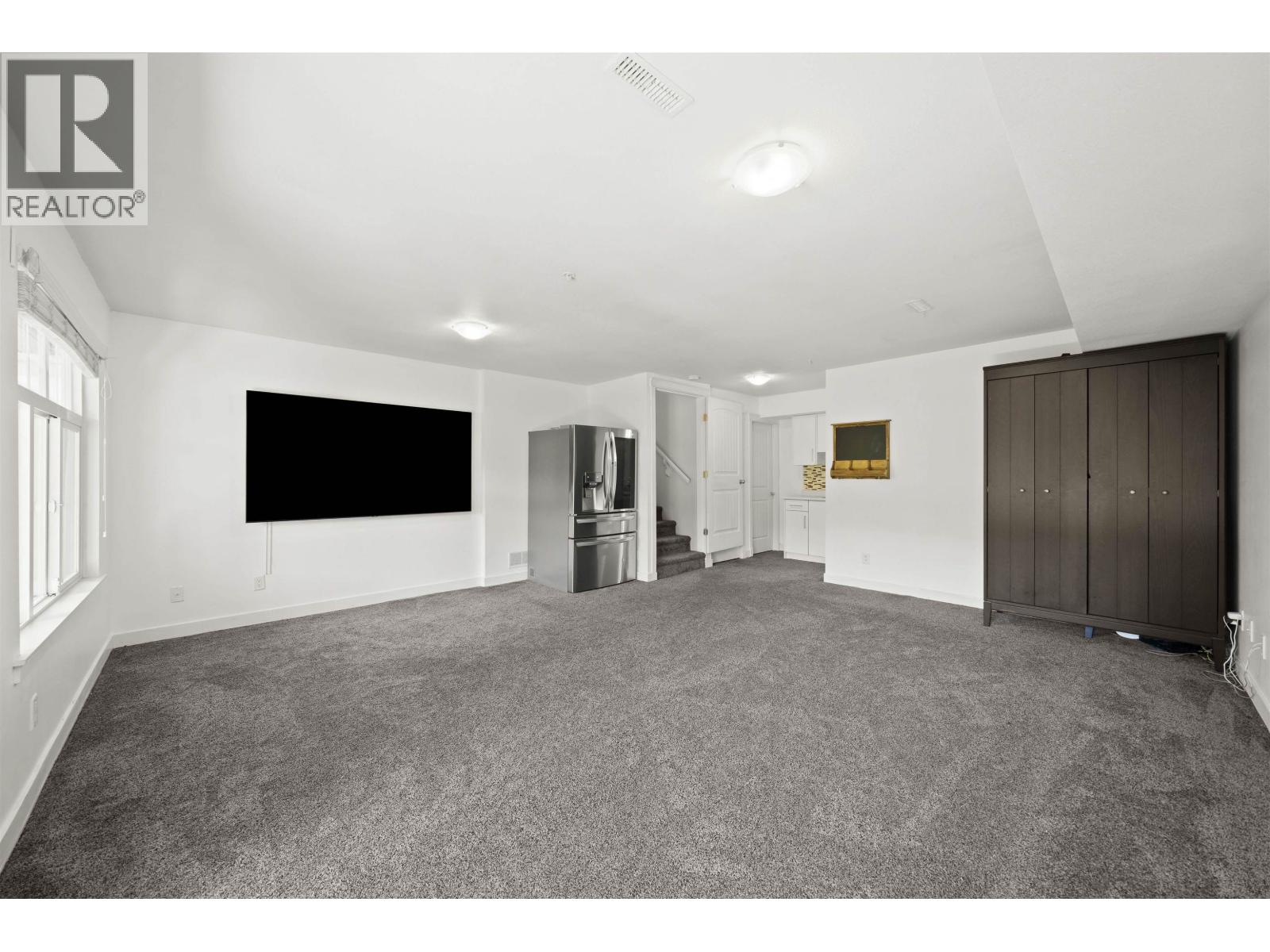 Photo 23 of 2 11282 Cottonwood Drive, Maple Ridge BC
