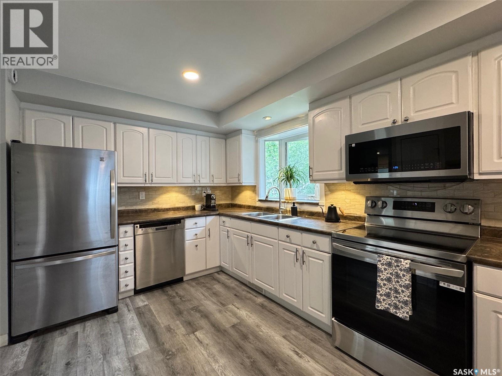 Photo 12 of 3107 7th Avenue E, Regina SK
