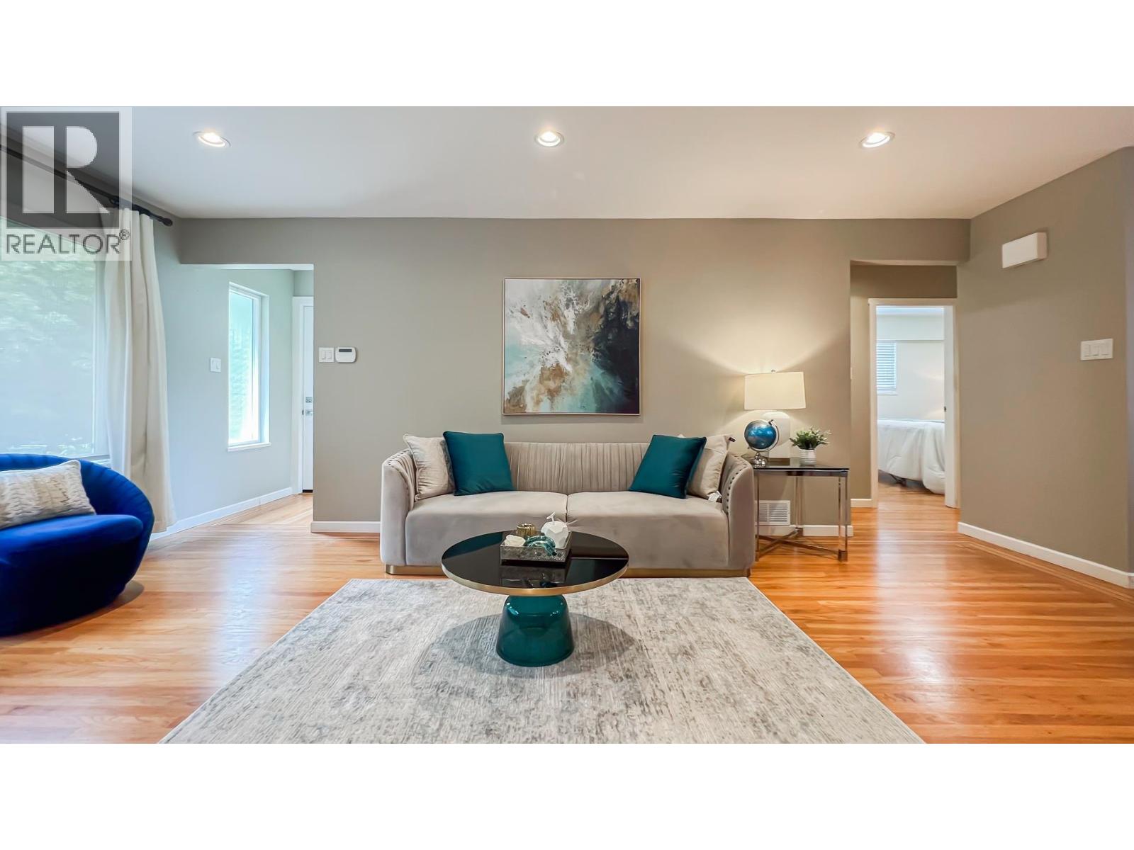 Photo 5 of 6656 Butler Street, Vancouver BC