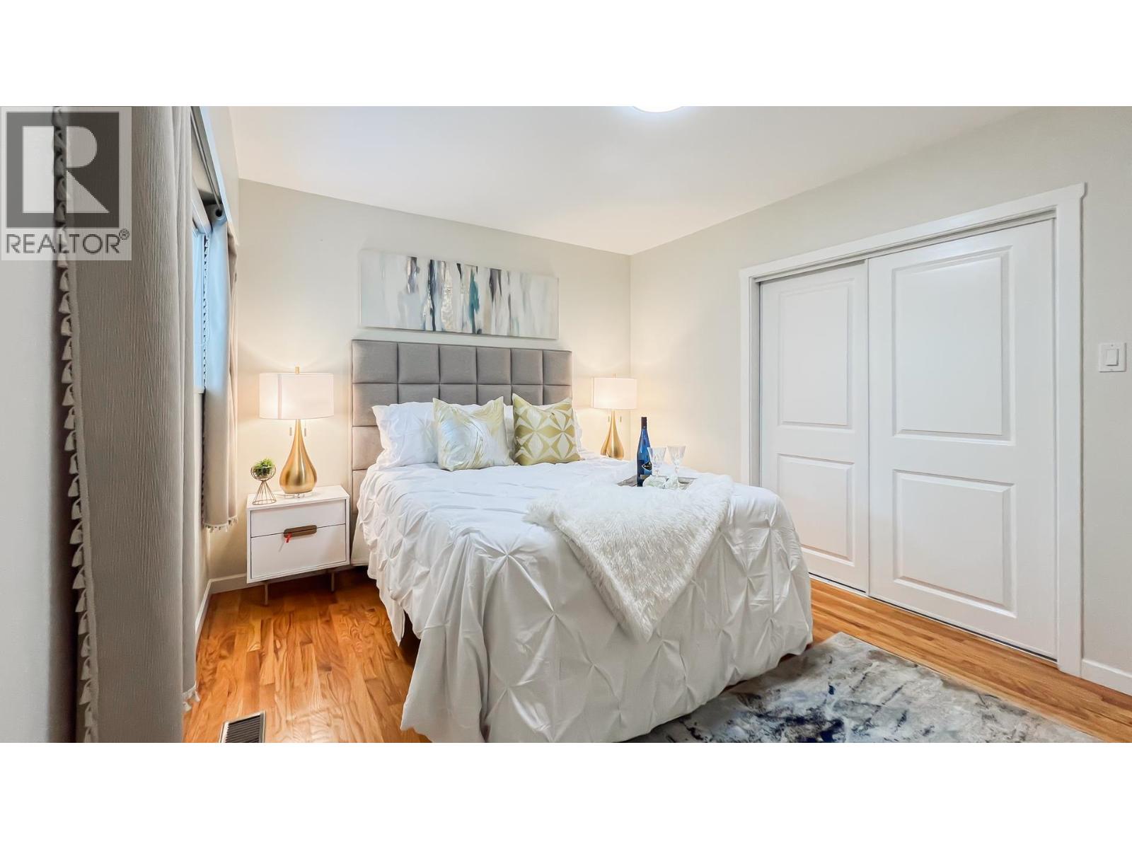 Photo 9 of 6656 Butler Street, Vancouver BC