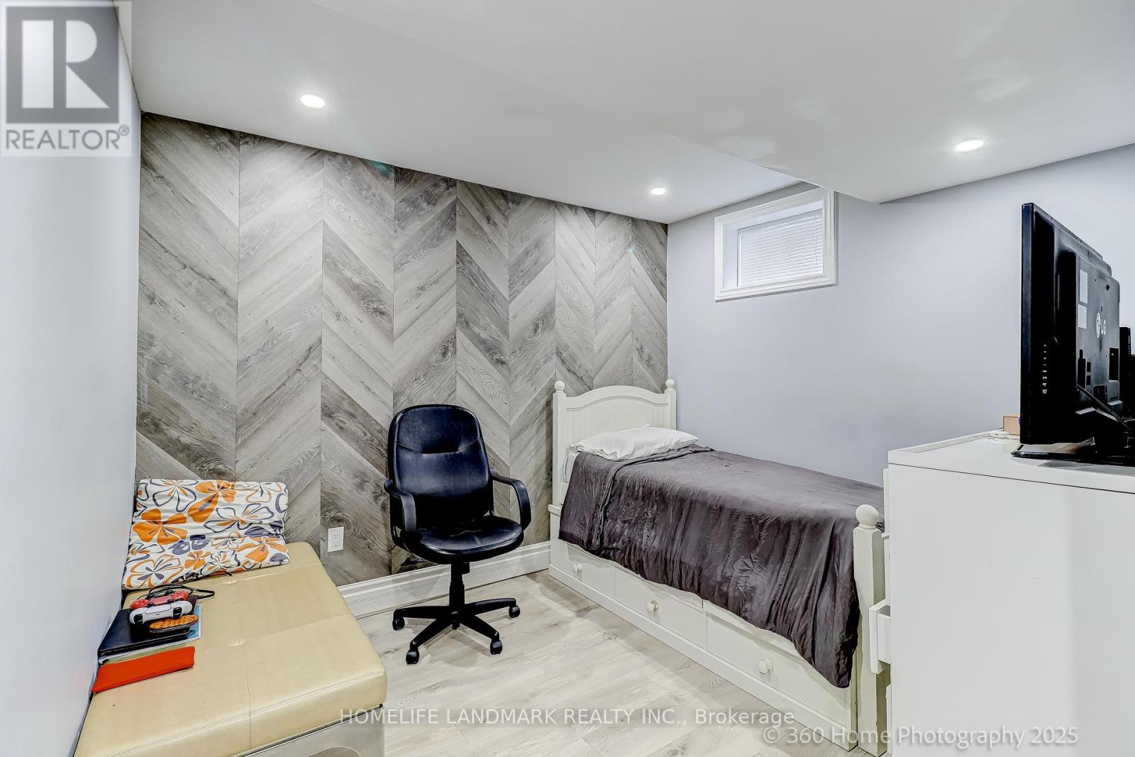 Photo 13 of 3 361 Birchmount Road, Toronto ON