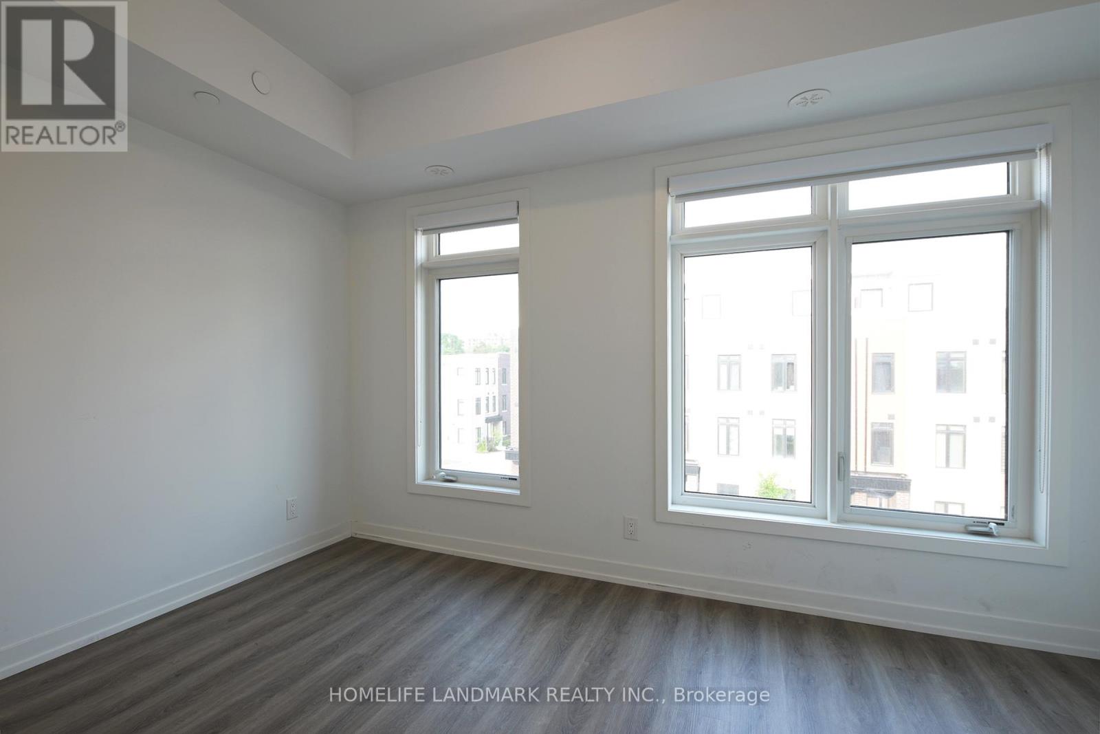 Photo 11 of 30 Case Ootes Drive, Toronto ON
