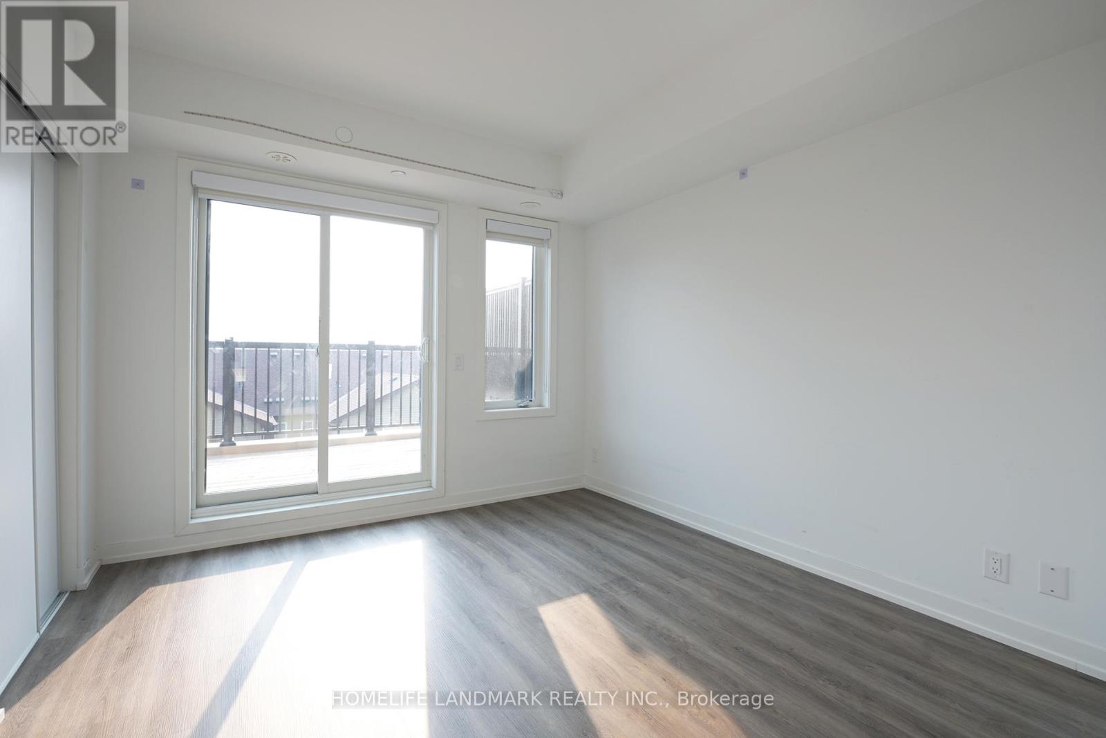 Photo 18 of 30 Case Ootes Drive, Toronto ON