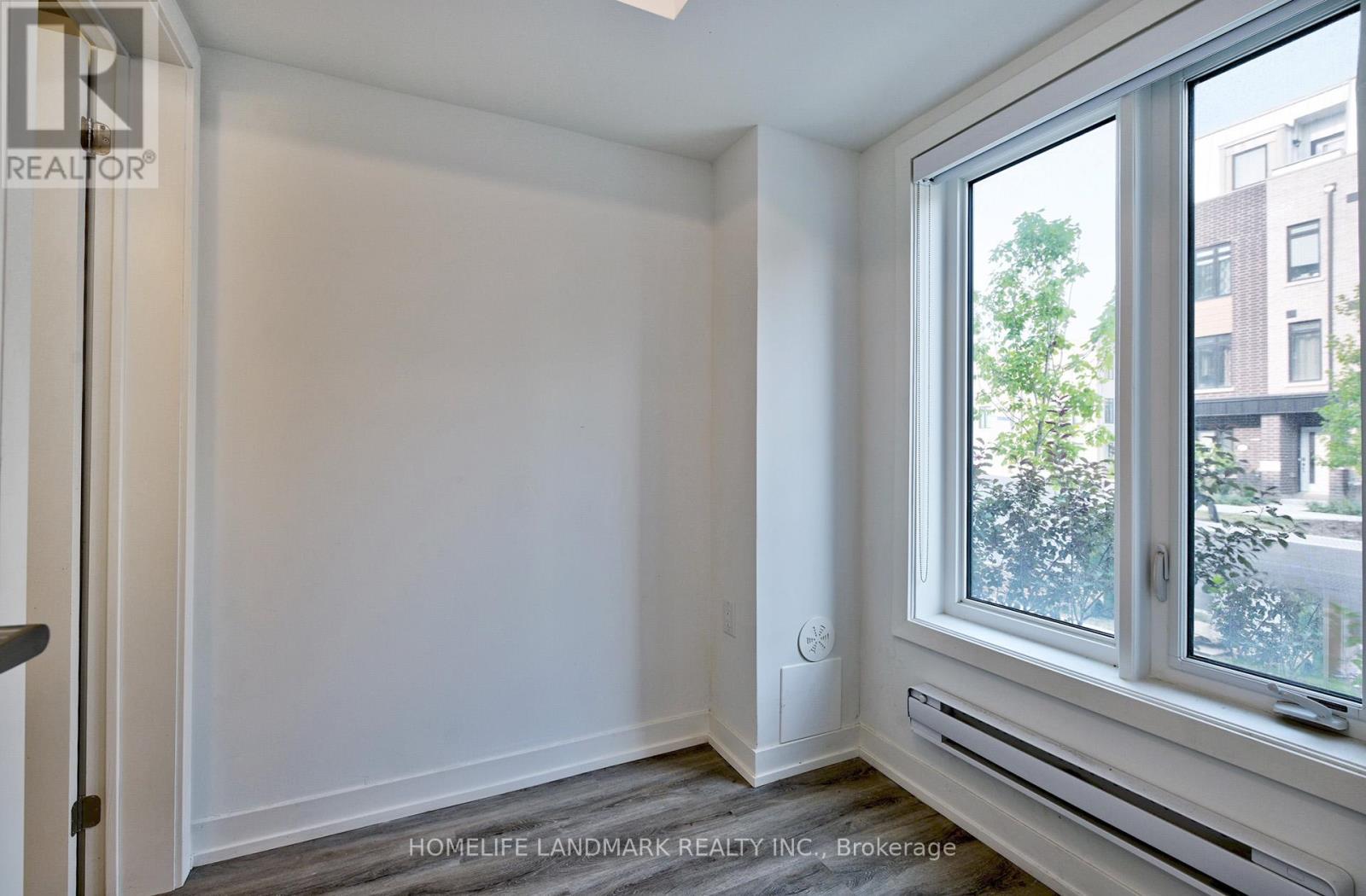 Photo 2 of 30 Case Ootes Drive, Toronto ON