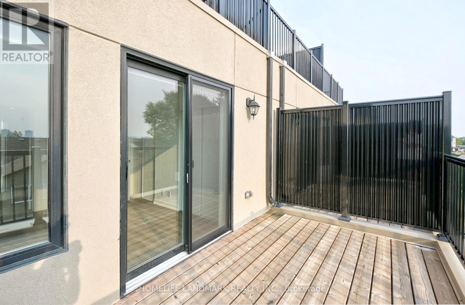 Photo 20 of 30 Case Ootes Drive, Toronto ON