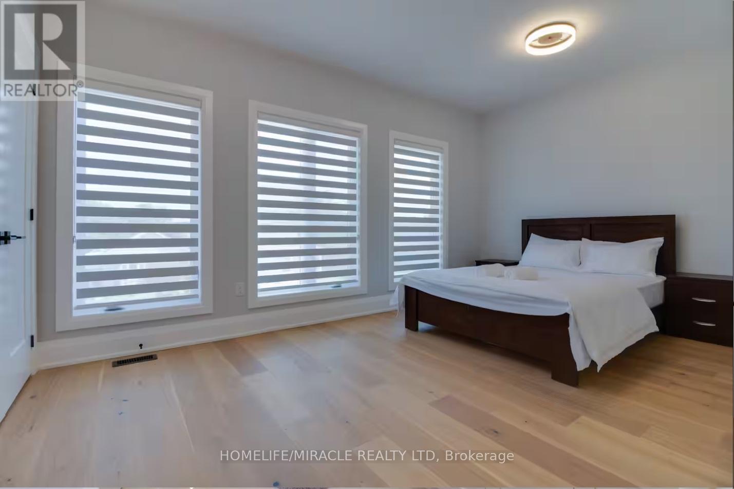 Photo 14 of 10 Stamford Square S, Toronto ON