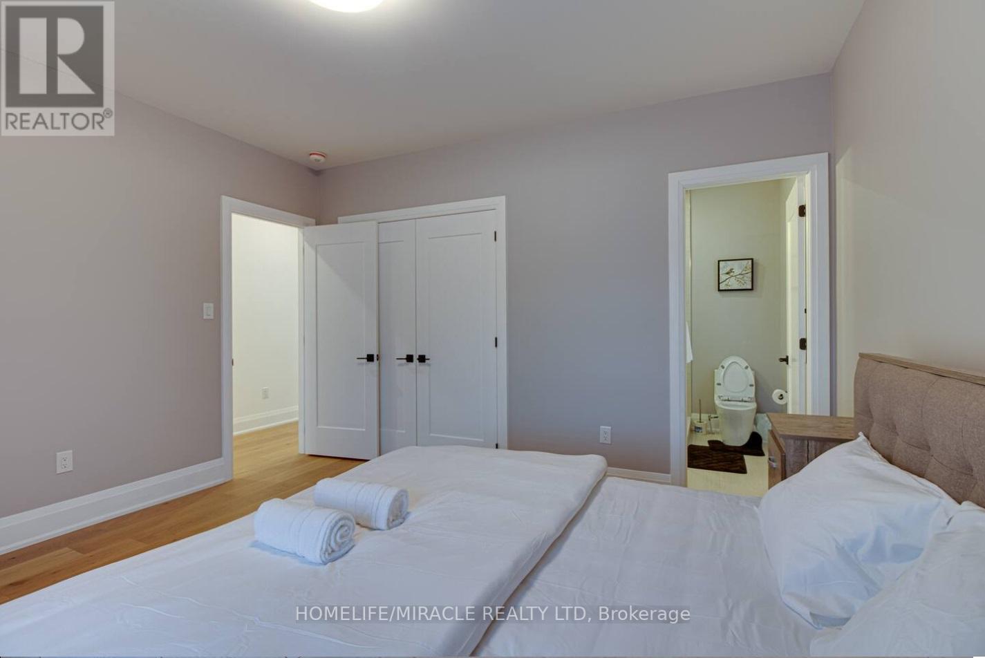 Photo 19 of 10 Stamford Square S, Toronto ON
