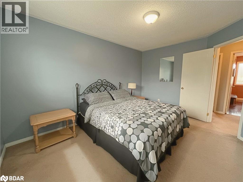 Photo 26 of 1 Potter Crescent, Tottenham ON