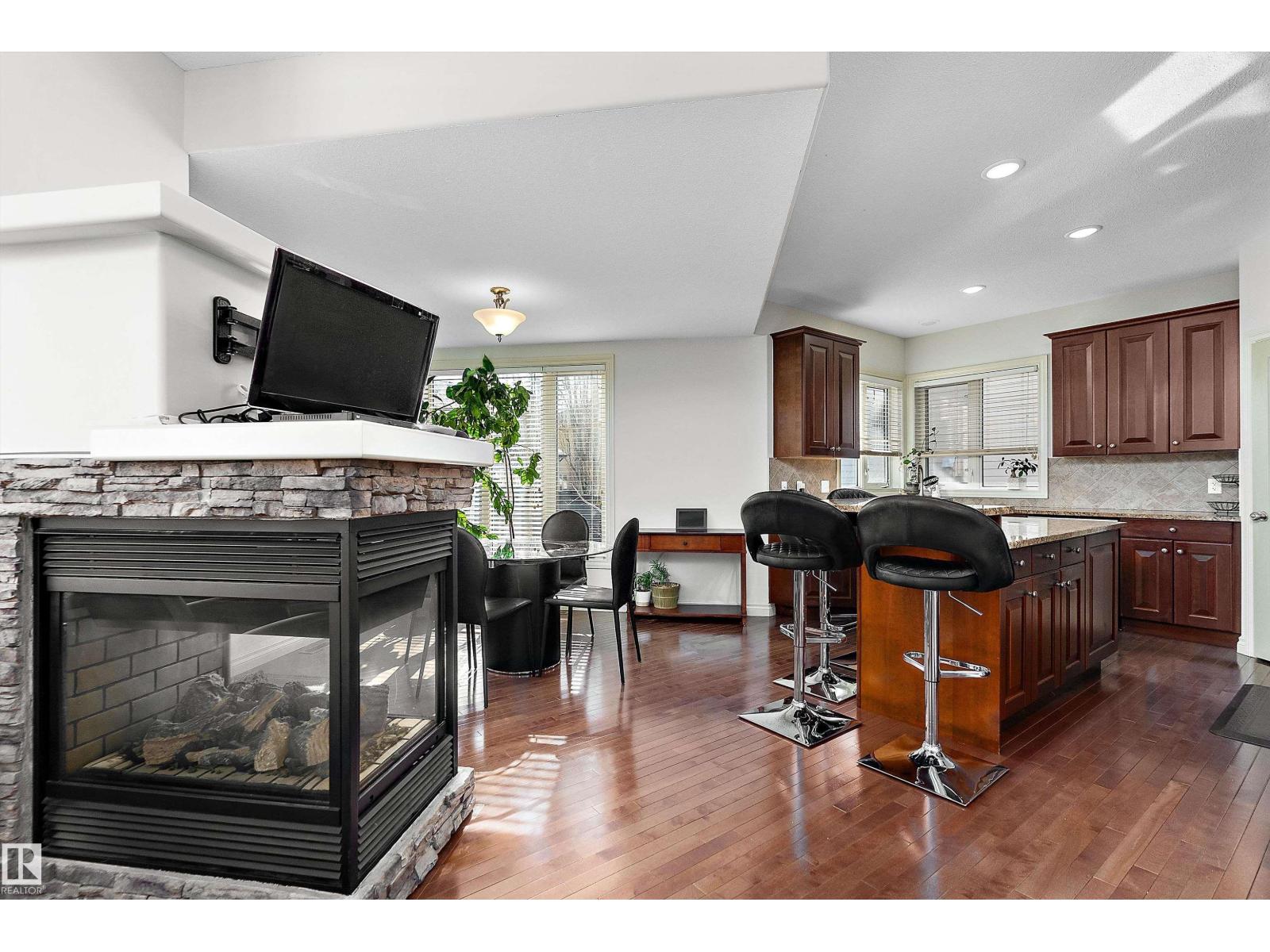 Photo 15 of 3411 Macneil Link Li Nw, Edmonton AB
