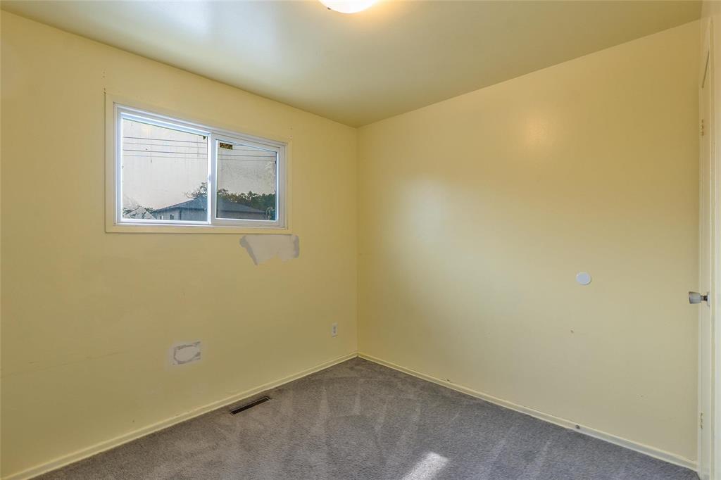Photo 2 of 362 St Annes Road, Winnipeg MB