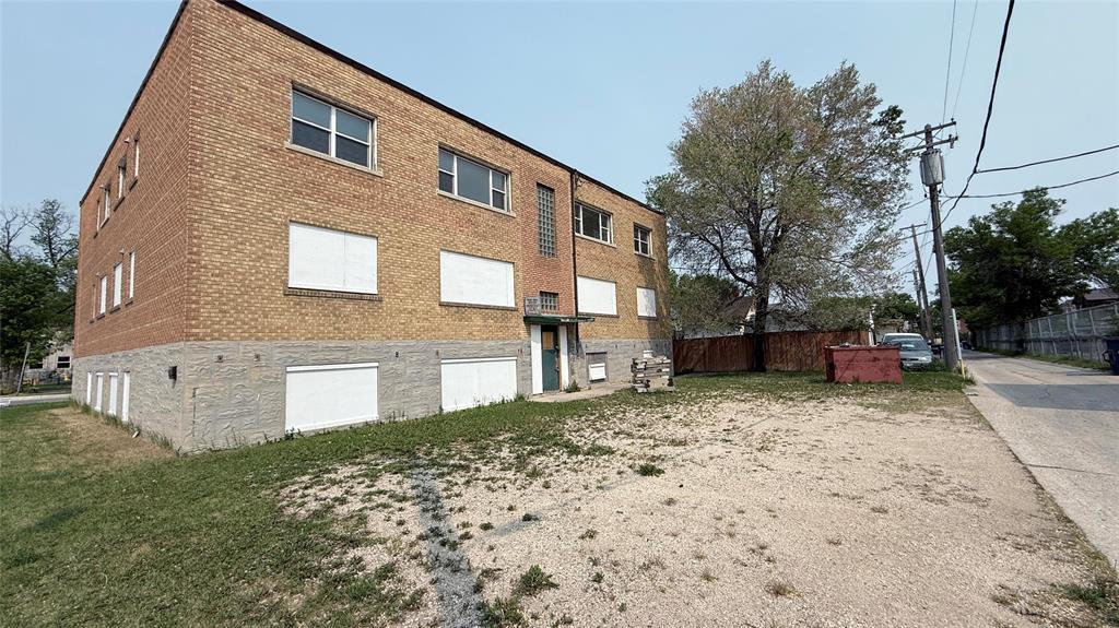 Photo 23 of 757 Banning Street, Winnipeg MB