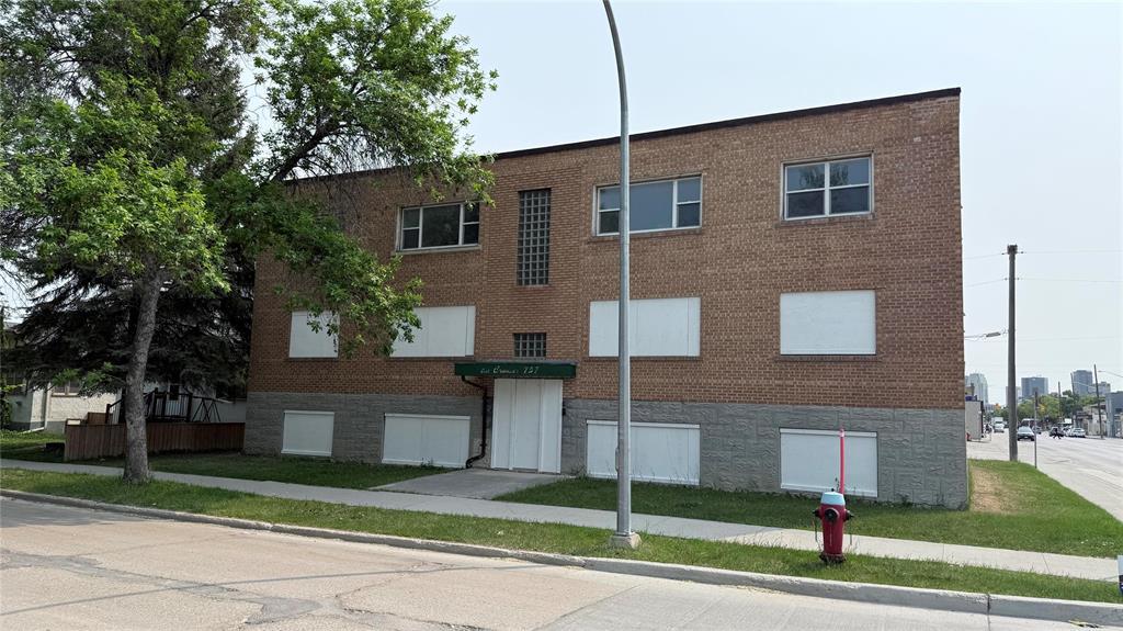 Photo 13 of 757 Banning Street, Winnipeg MB