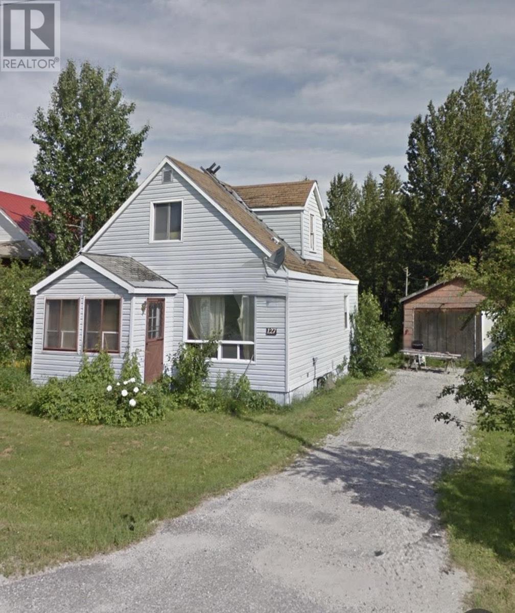 Photo 1 of 127 Fourth Ave, Hornepayne ON