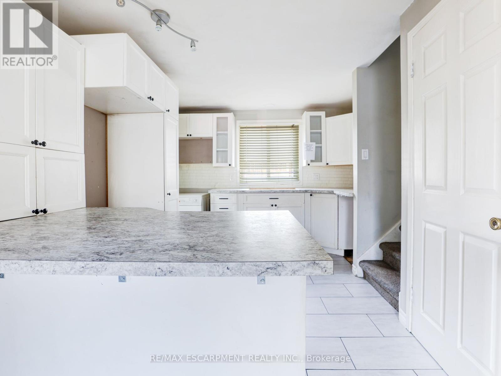 Photo 24 of 169 Pinedale Drive, Kitchener ON