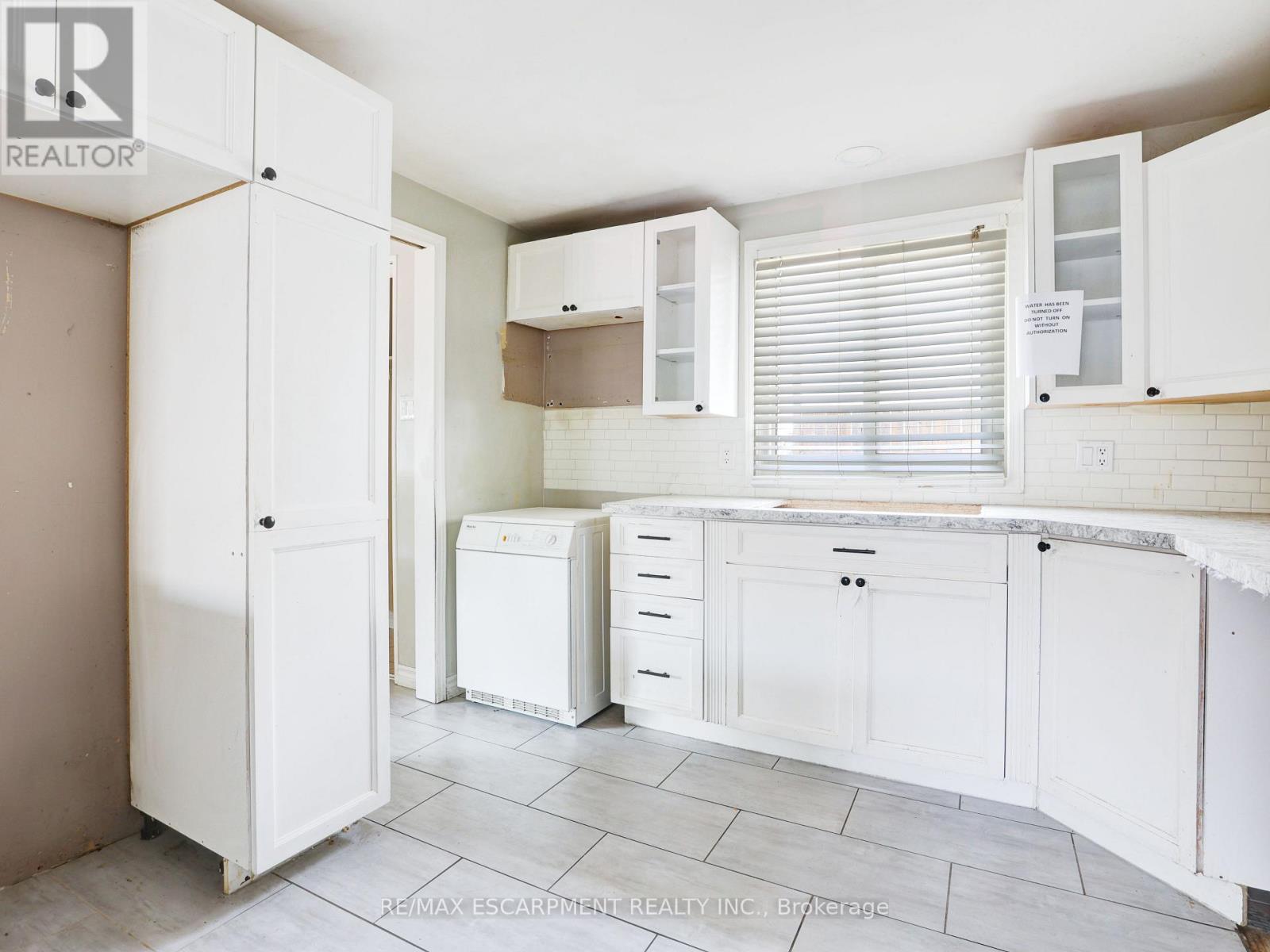 Photo 13 of 169 Pinedale Drive, Kitchener ON