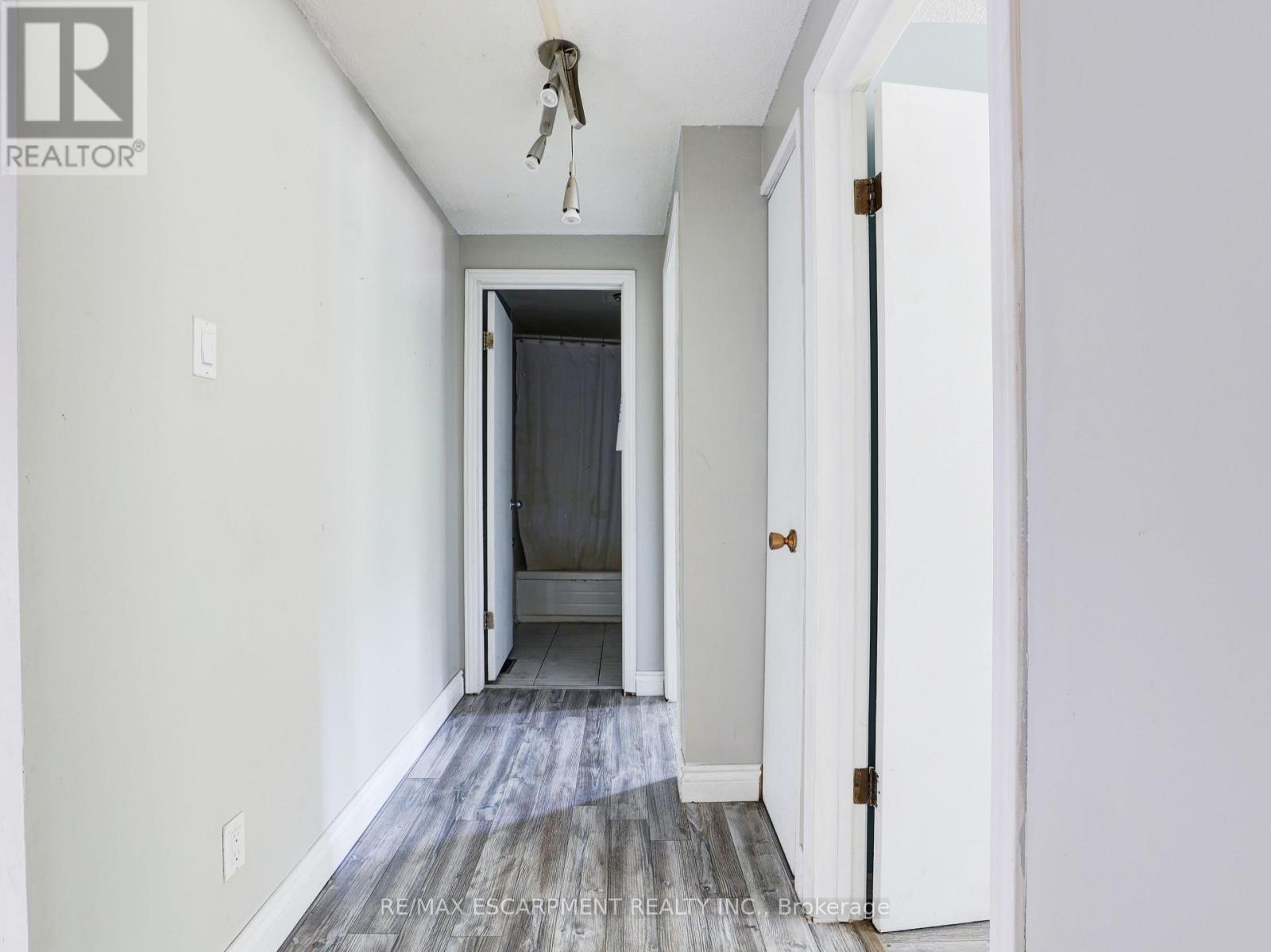 Photo 32 of 169 Pinedale Drive, Kitchener ON