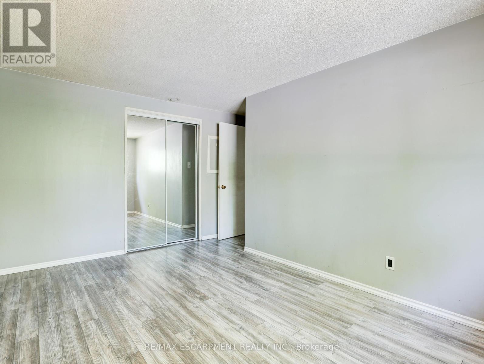 Photo 38 of 169 Pinedale Drive, Kitchener ON