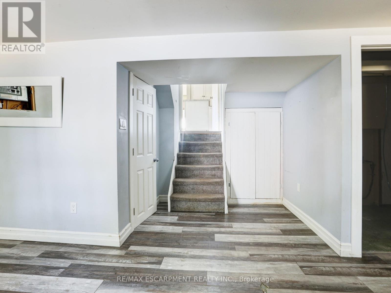 Photo 27 of 169 Pinedale Drive, Kitchener ON