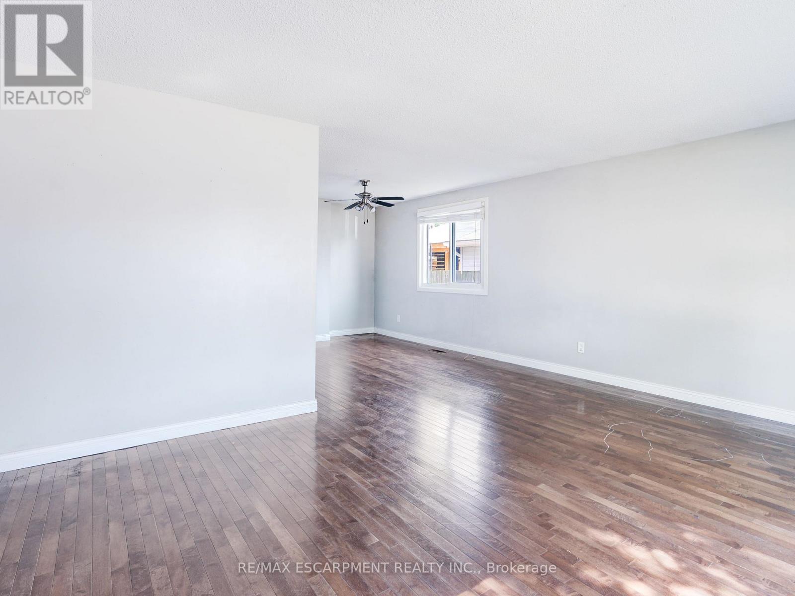 Photo 19 of 169 Pinedale Drive, Kitchener ON