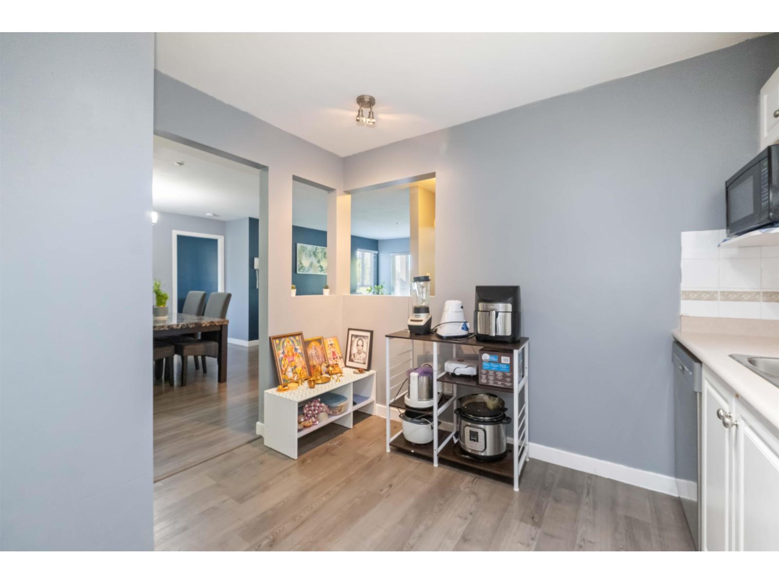 Photo 25 of 405 15885 84 Avenue, Surrey BC