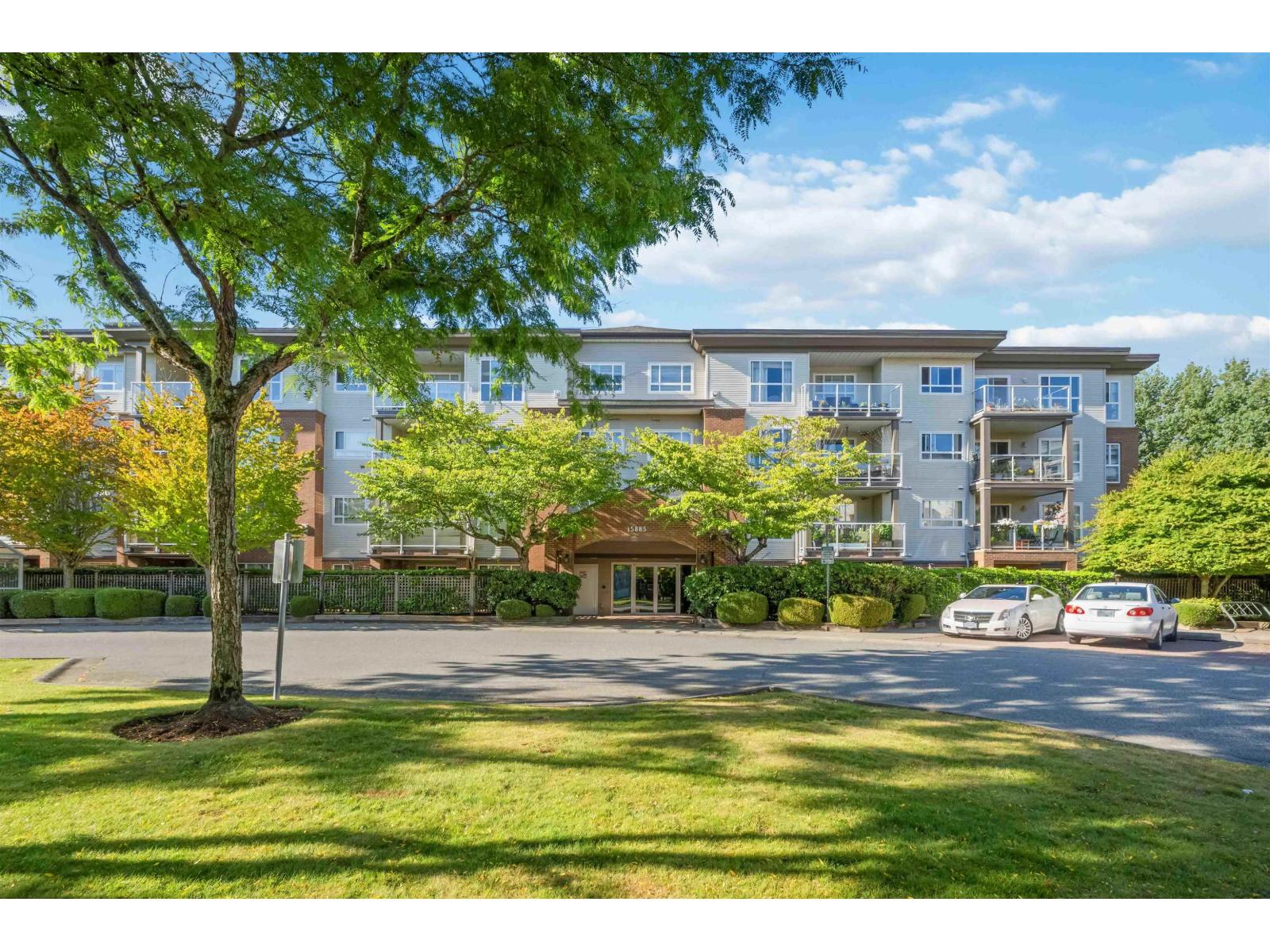 Photo 7 of 405 15885 84 Avenue, Surrey BC