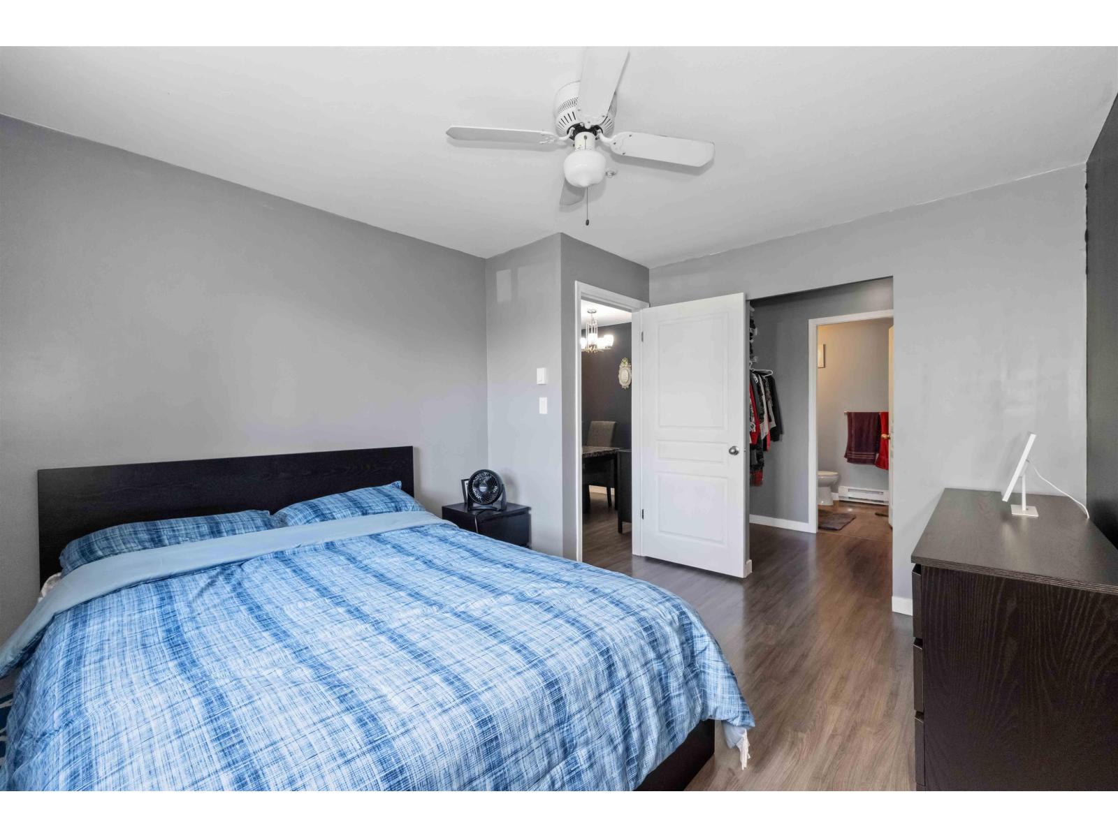 Photo 1 of 405 15885 84 Avenue, Surrey BC