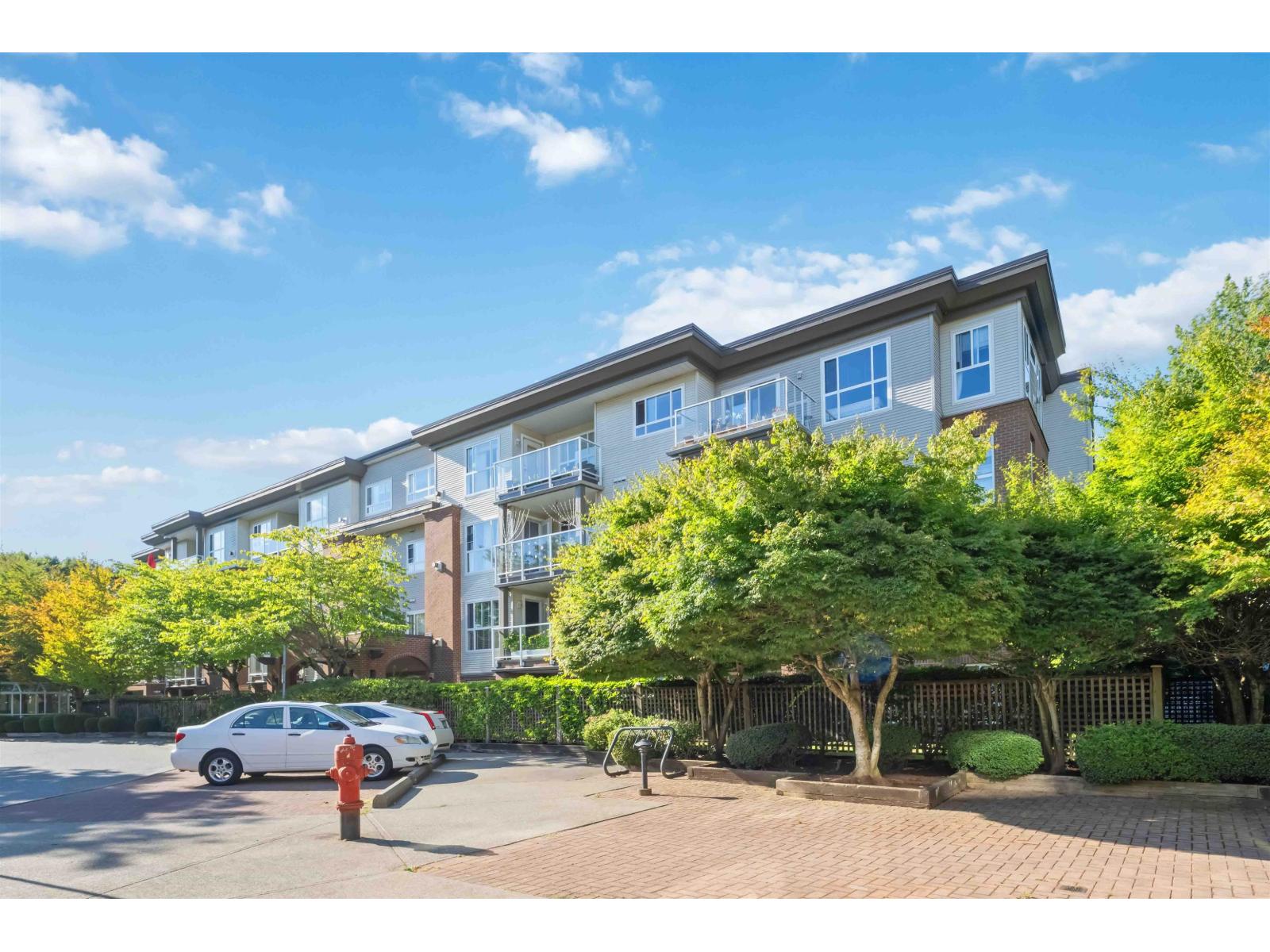 Photo 17 of 405 15885 84 Avenue, Surrey BC
