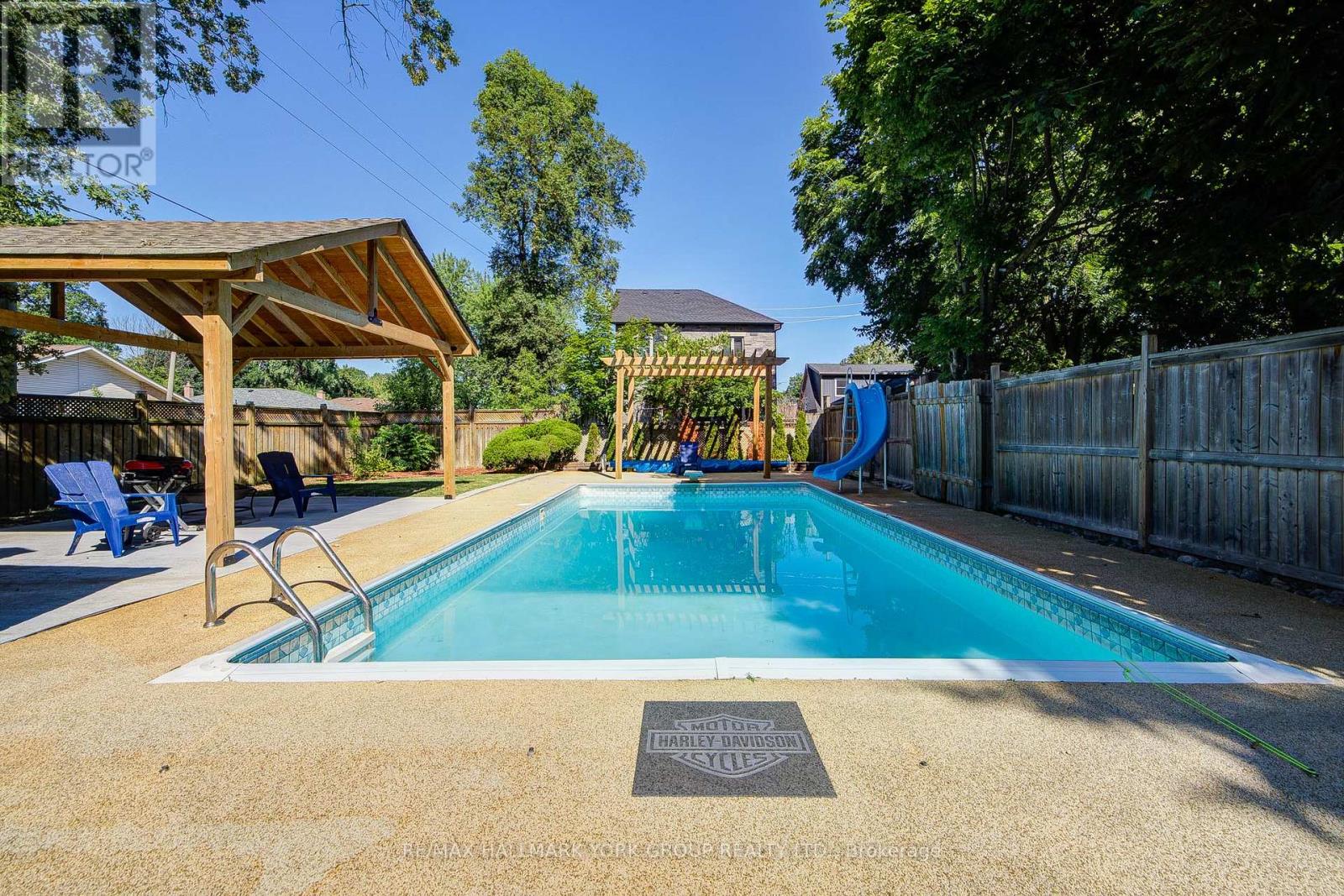 Photo 19 of 26 Gregory Street, Brampton ON