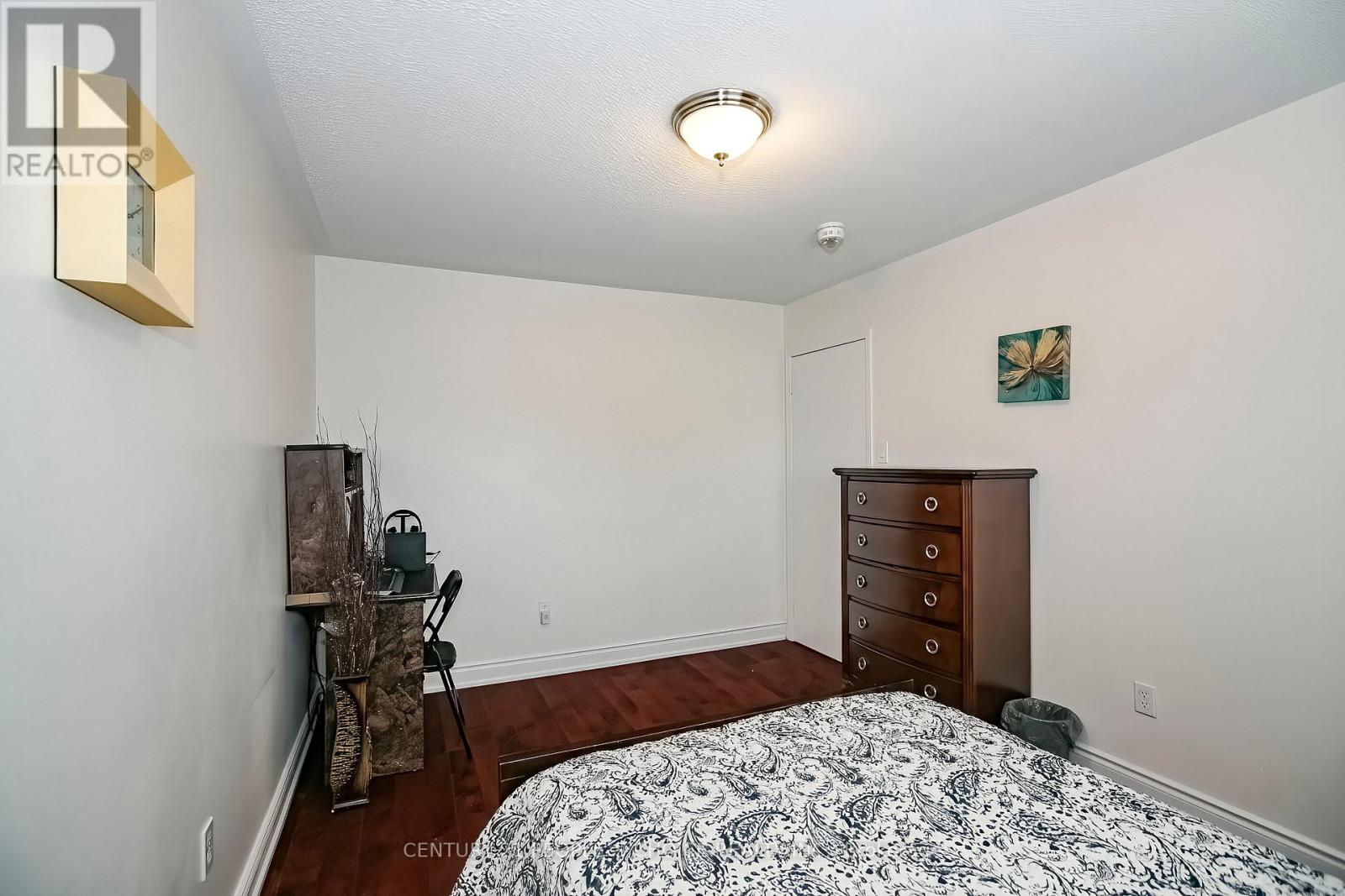 Photo 25 of 24 Vivians Crescent, Brampton ON